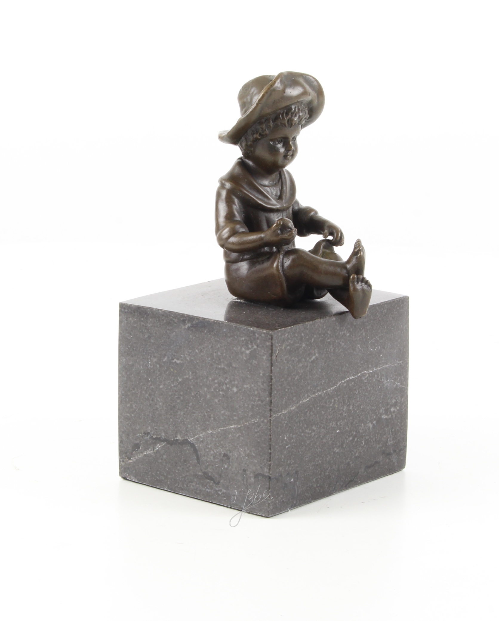 Hochwertige Bronze Kinderskulptur Junge im Matrosenanzug Statue 17