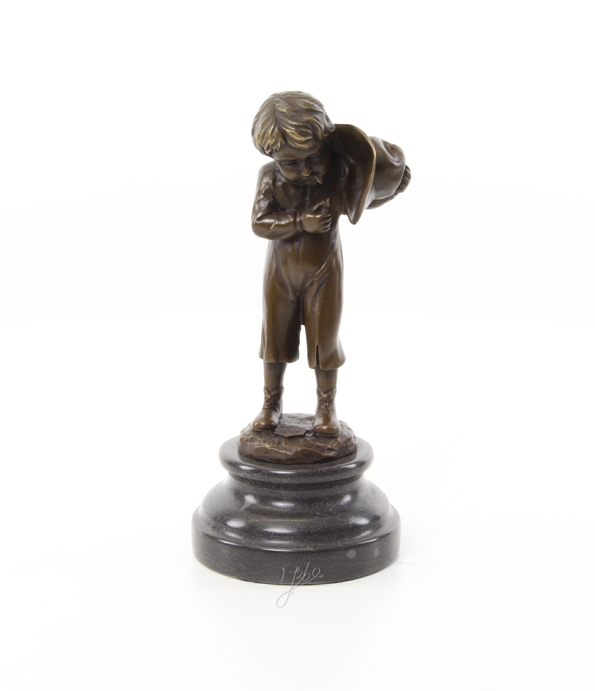 Detaillierte Bronze Jungenskulptur Nachdenklicher Junge als Kunstwerk 3