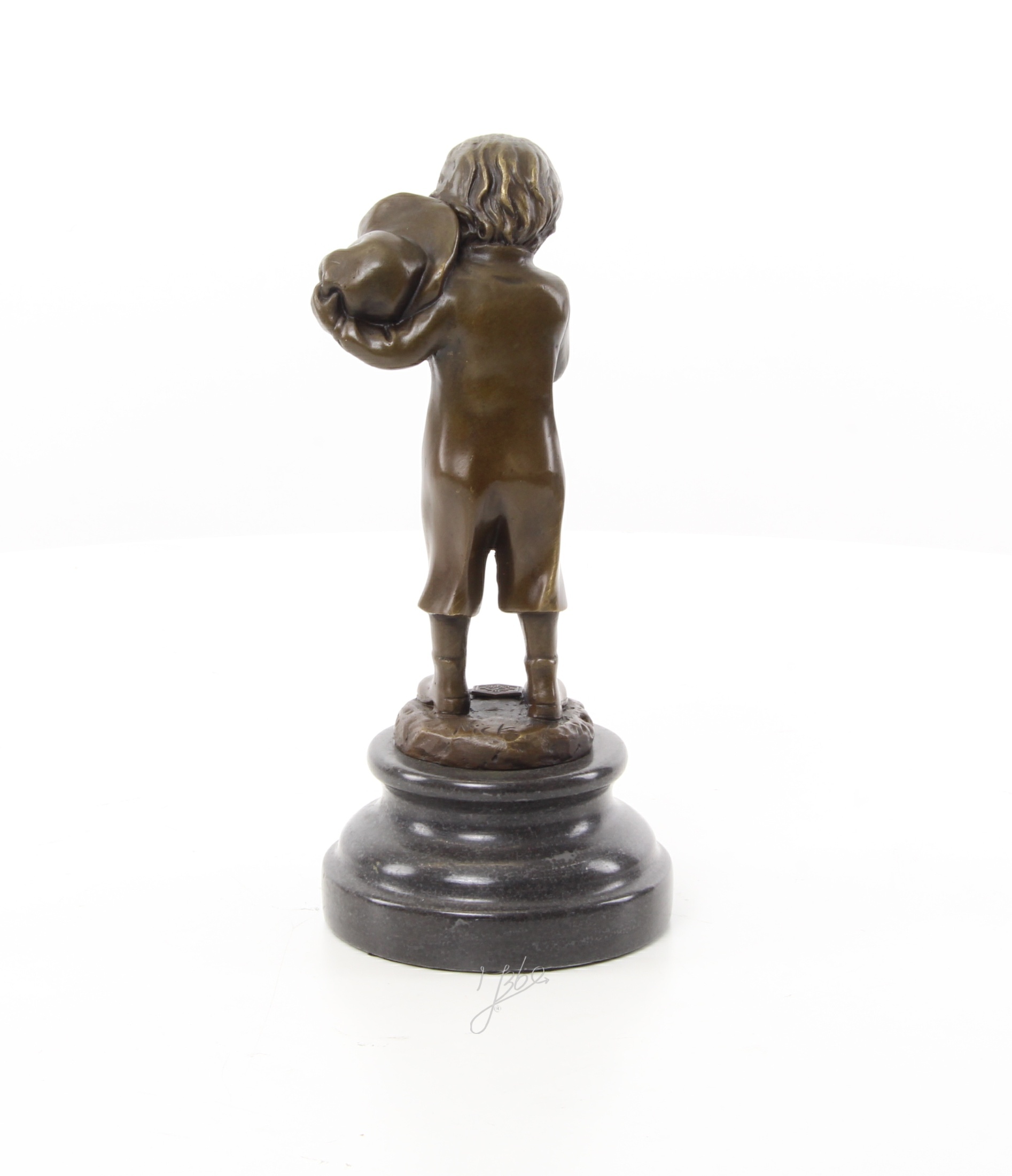 Detaillierte Bronze Jungenskulptur Nachdenklicher Junge als Kunstwerk 6