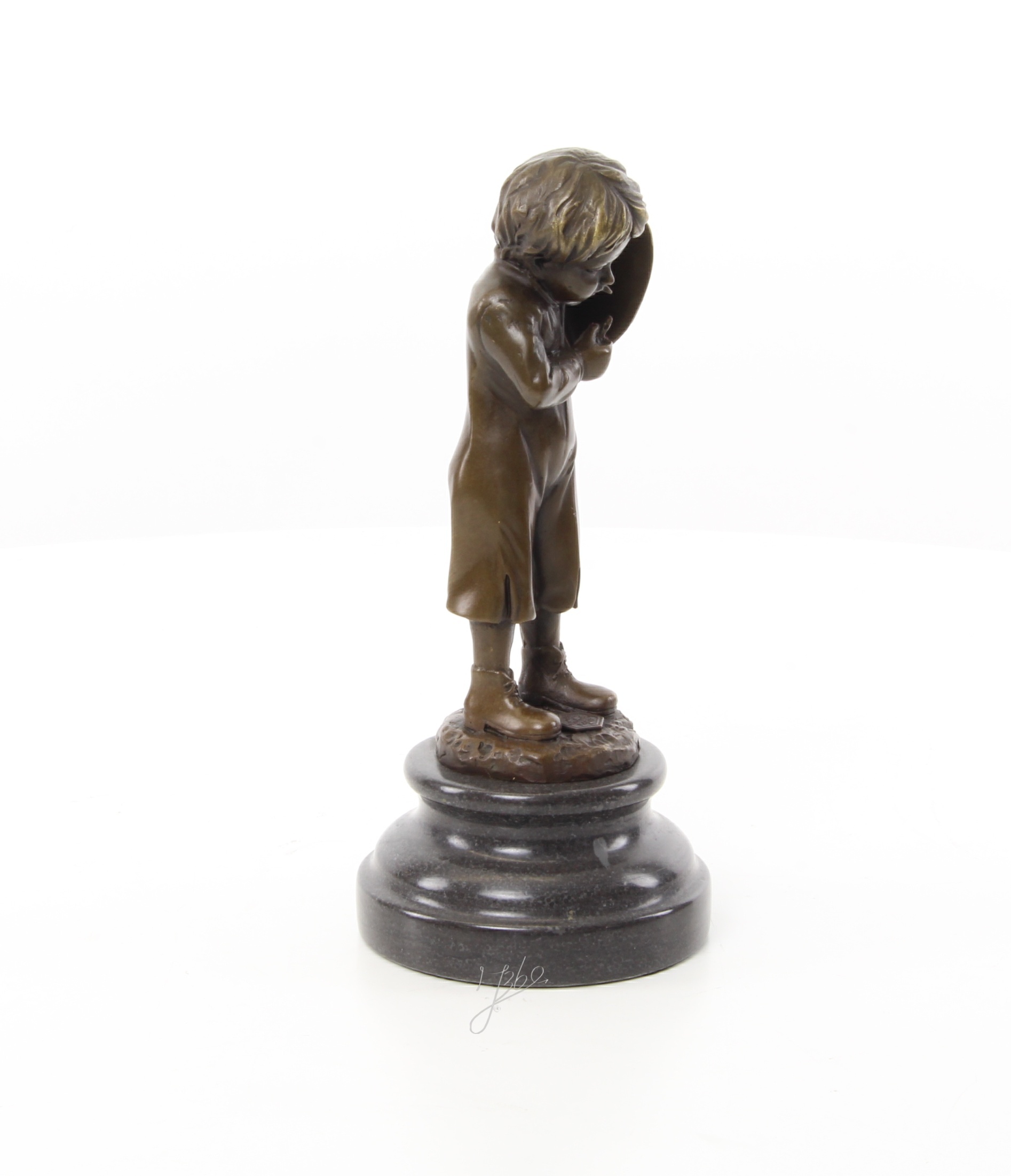 Detaillierte Bronze Jungenskulptur Nachdenklicher Junge als Kunstwerk 17