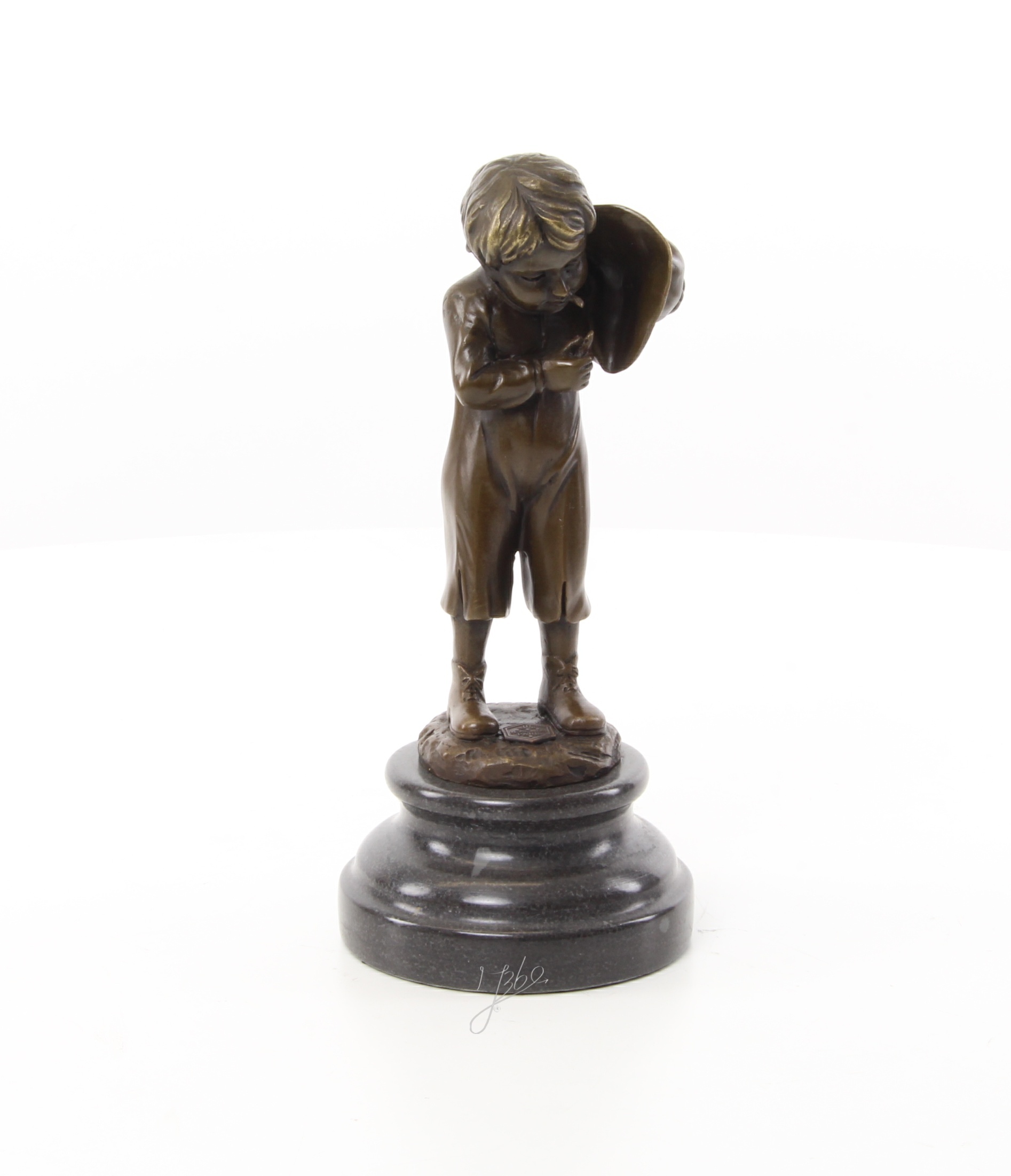 Detaillierte Bronze Jungenskulptur Nachdenklicher Junge als Kunstwerk 16