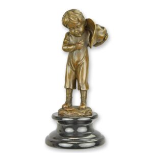 Detaillierte Bronze Jungenskulptur Nachdenklicher Junge als Kunstwerk