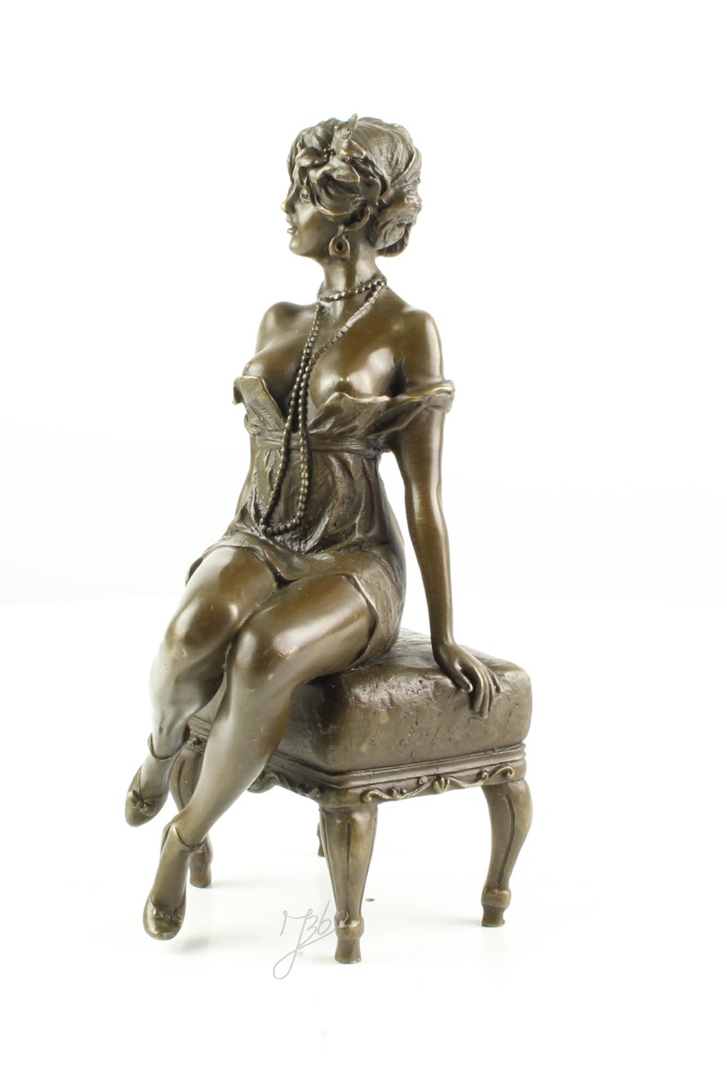 Elegante Bronze Frauenfigur Bronzeskulptur Frau auf Hocker für Ihr Zuhause 5
