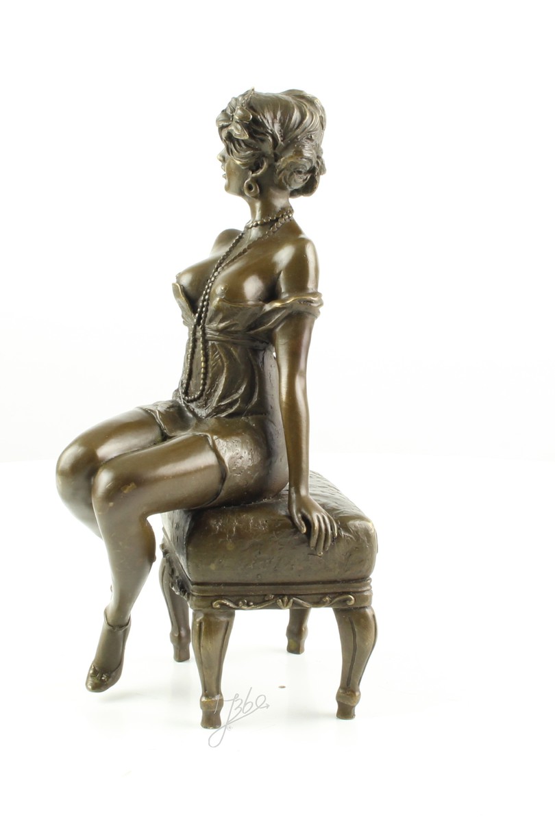 Elegante Bronze Frauenfigur Bronzeskulptur Frau auf Hocker für Ihr Zuhause 6