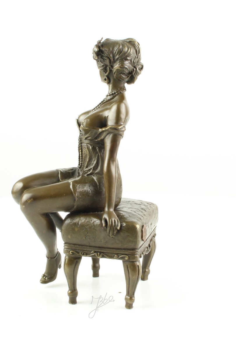 Elegante Bronze Frauenfigur Bronzeskulptur Frau auf Hocker für Ihr Zuhause 10