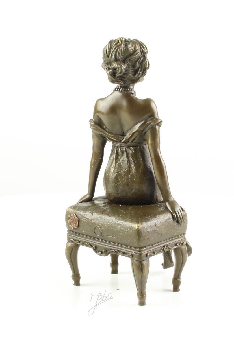 Elegante Bronze Frauenfigur Bronzeskulptur Frau auf Hocker für Ihr Zuhause 7