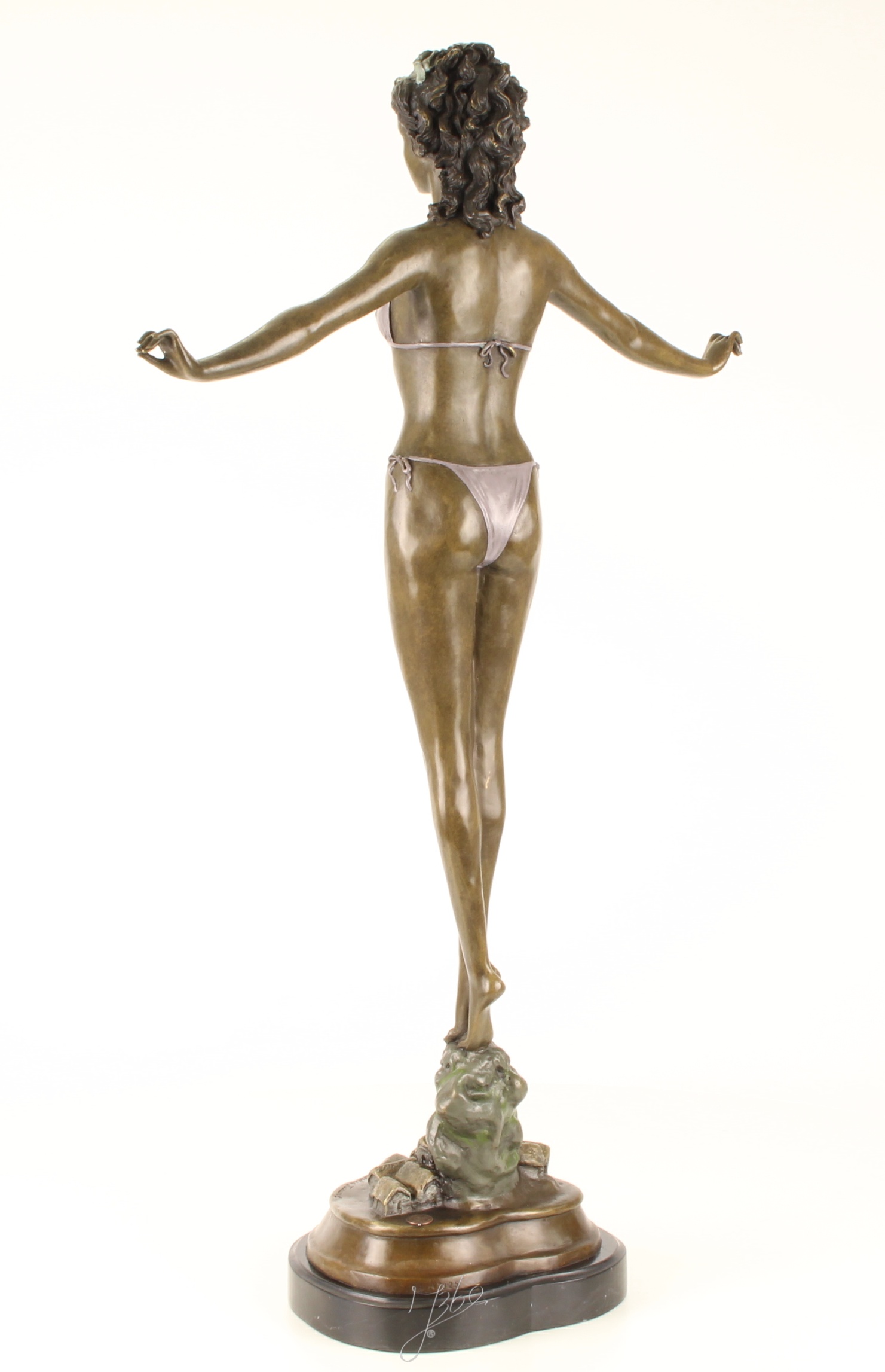 Elegante Bronze Frauenfigur Bronzeskulptur Frau im Bikini 9