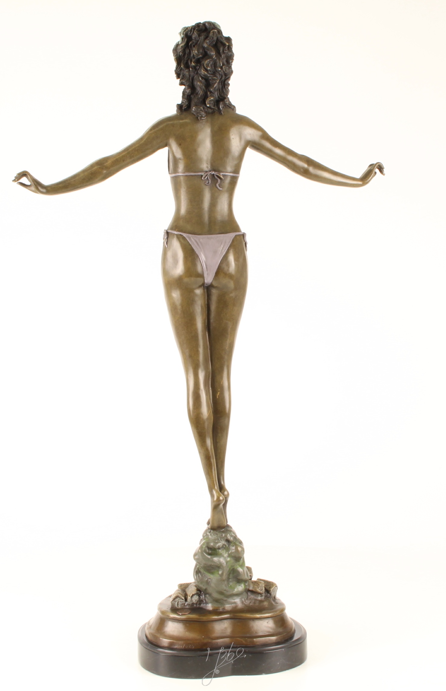 Elegante Bronze Frauenfigur Bronzeskulptur Frau im Bikini 12