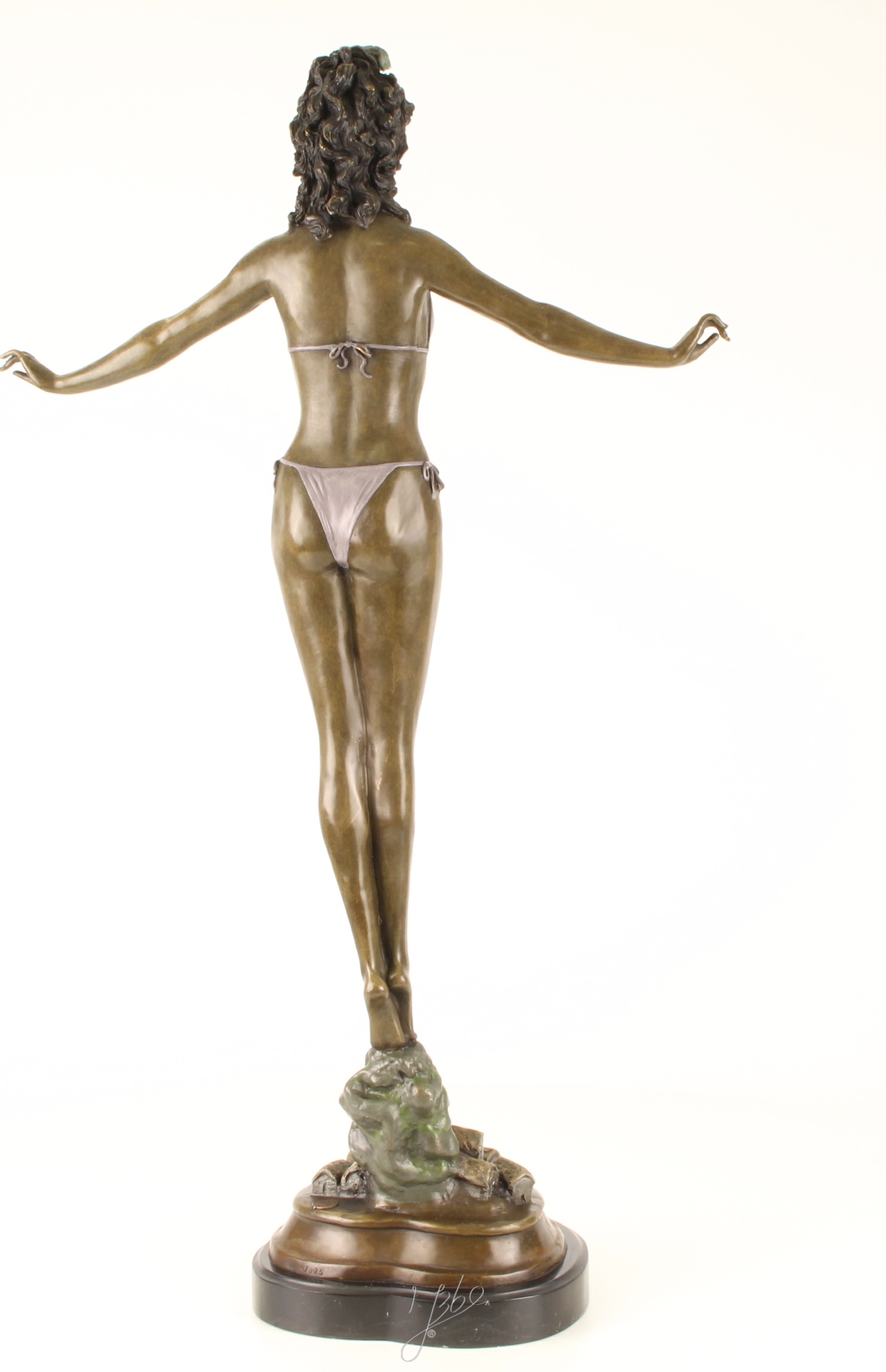 Elegante Bronze Frauenfigur Bronzeskulptur Frau im Bikini 11