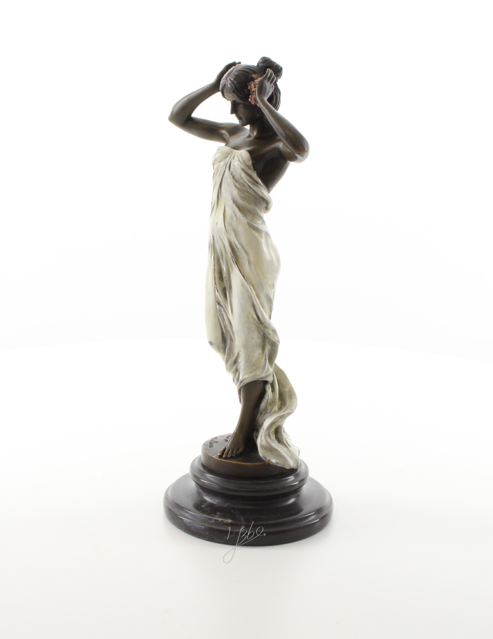 Exquisite Bronze Nymphenfigur Tanzende Frau mit Blumenskulptur 4
