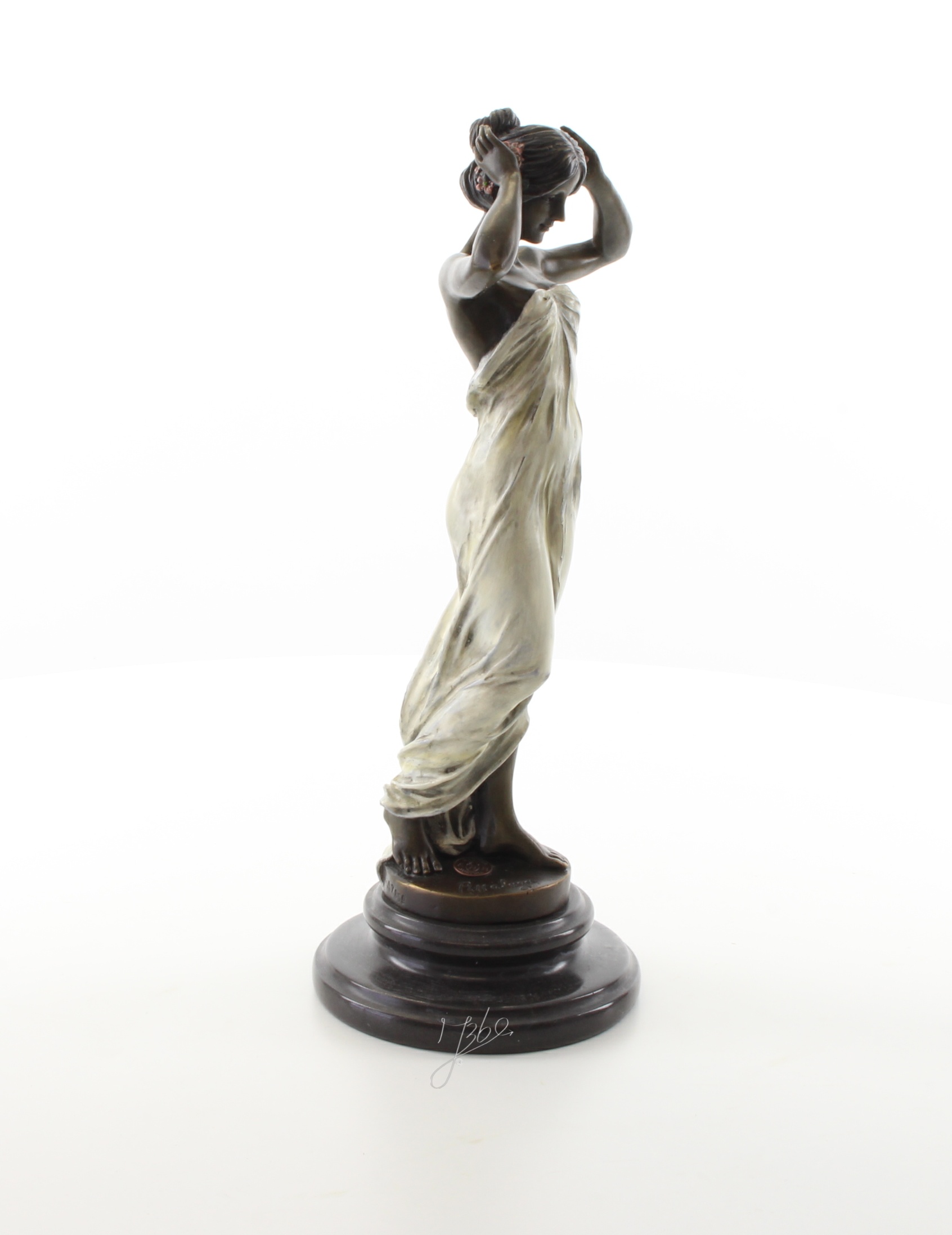 Exquisite Bronze Nymphenfigur Tanzende Frau mit Blumenskulptur 16