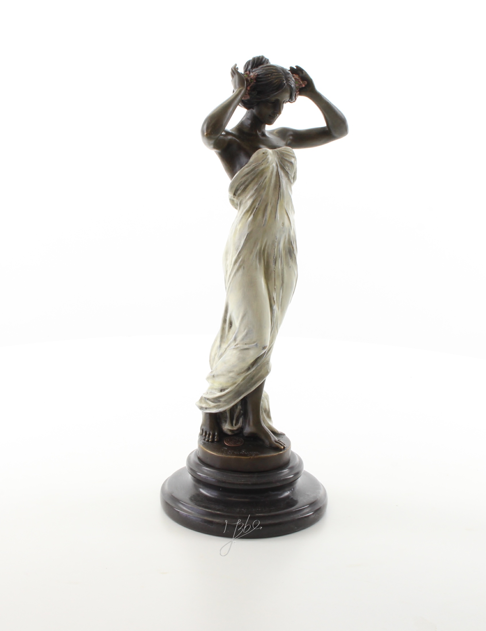 Exquisite Bronze Nymphenfigur Tanzende Frau mit Blumenskulptur 15
