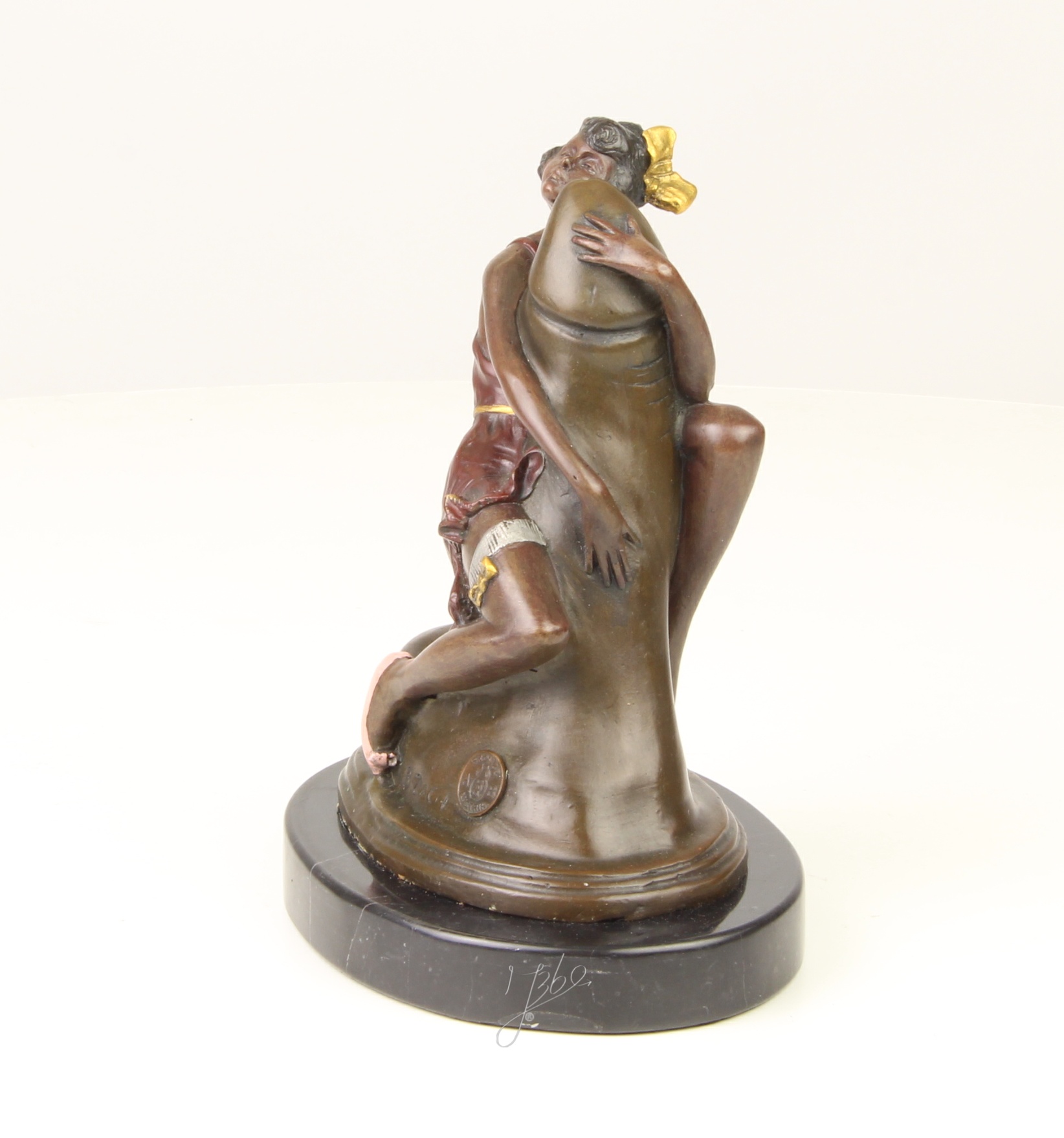 Elegante Bronze Frauenfigur Zeitlose Skulptur einer Frau entdecken 6