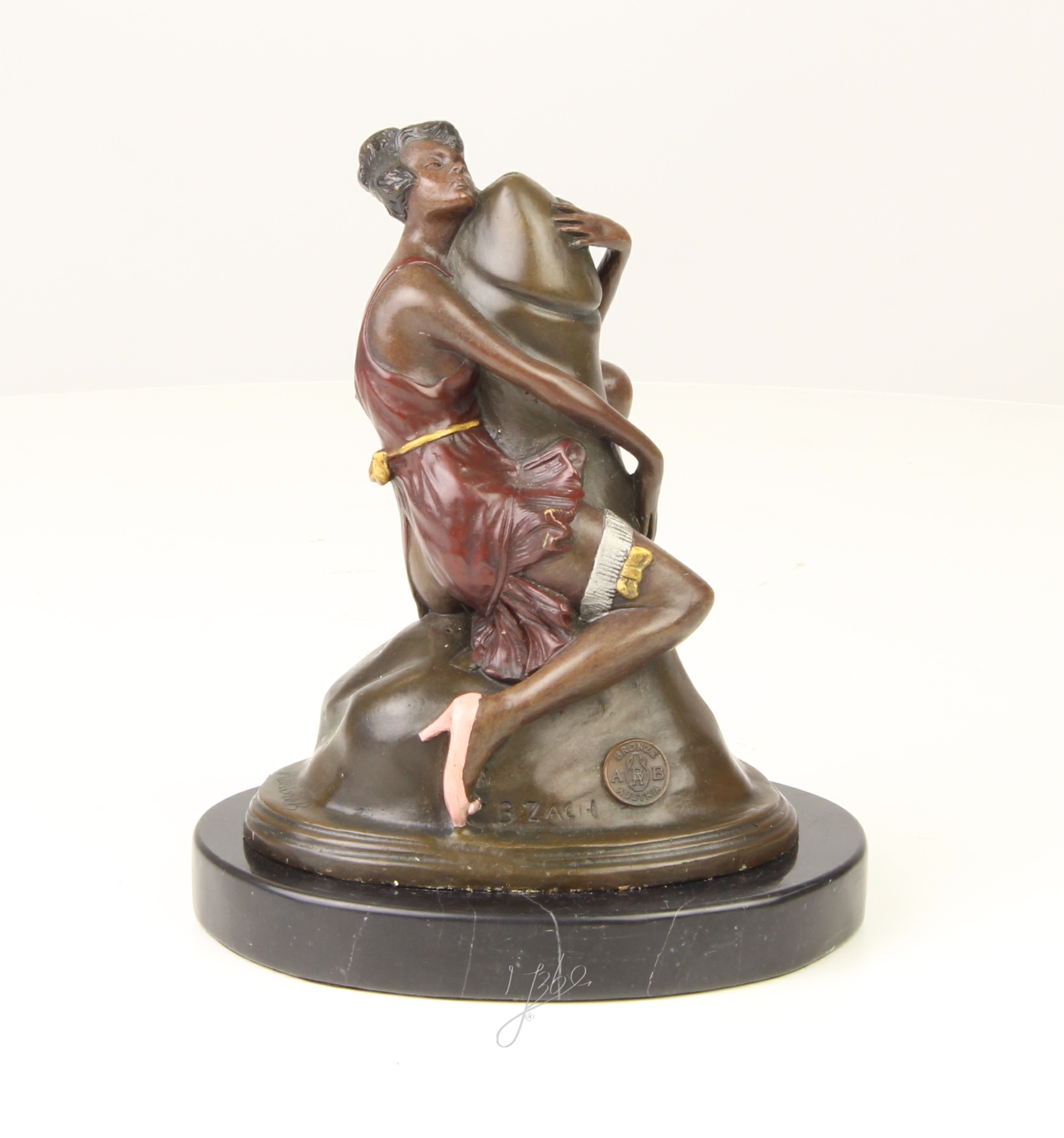 Elegante Bronze Frauenfigur Zeitlose Skulptur einer Frau entdecken 16