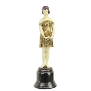 Elegante Bronze Frauenfigur Skulptur im schulterfreien Kleid entdecken