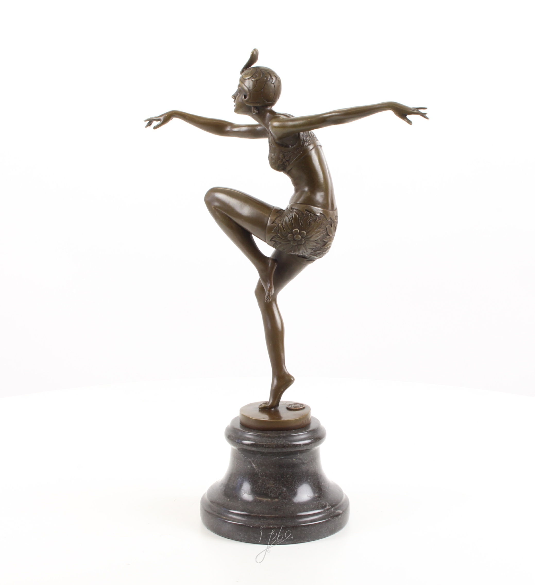Elegante Art Déco Bronzeskulptur Anmutige Weibliche Figur auf Sockel 12
