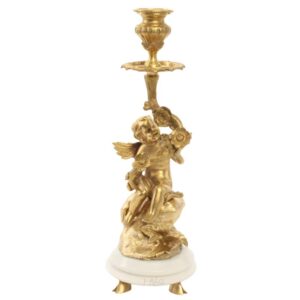 Elegante vergoldete Bronze Kerzenhalter Engel-Design mit Blumengirlande