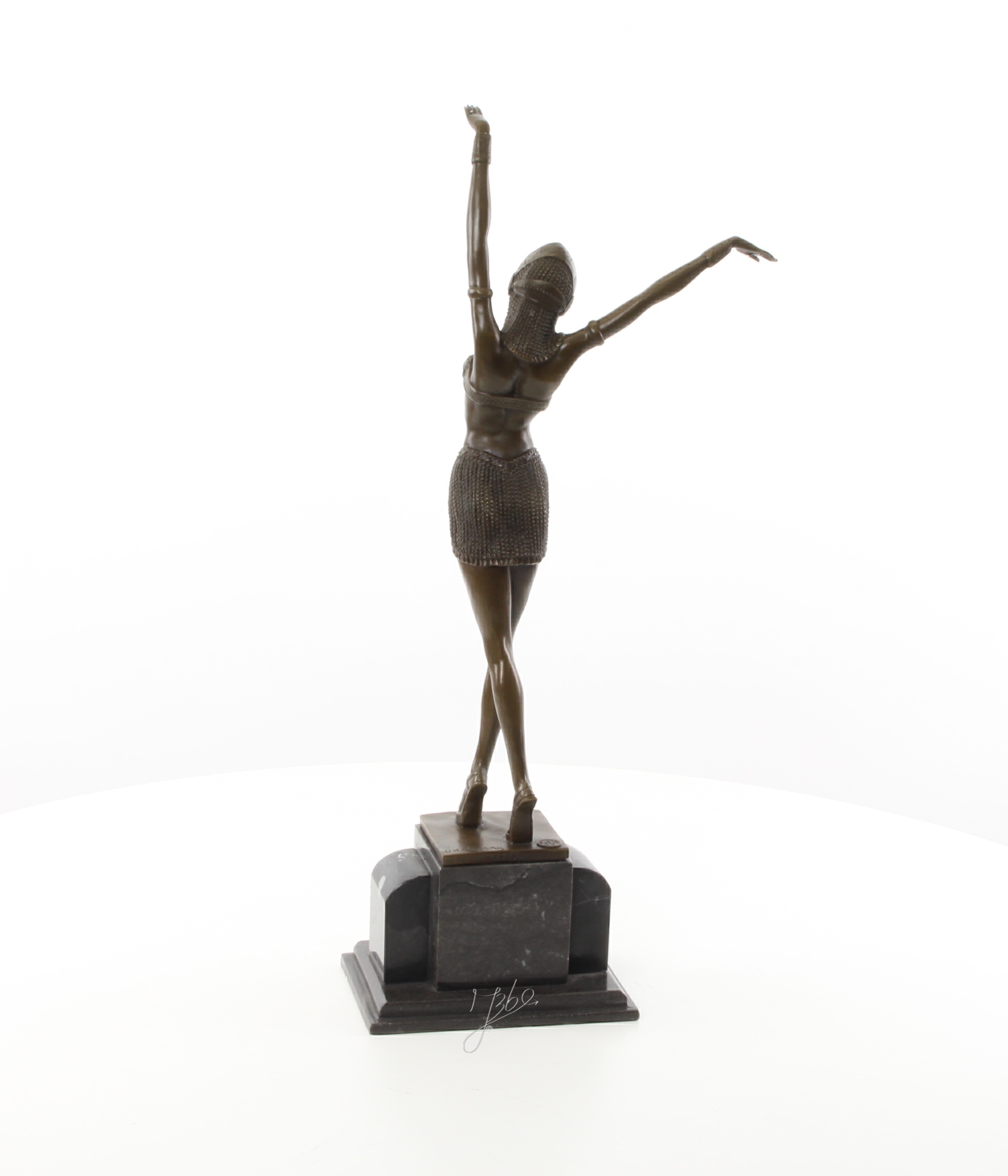Exquisite Art déco Bronzeskulptur Ägyptische Tänzerin im Stil der 1920er 10