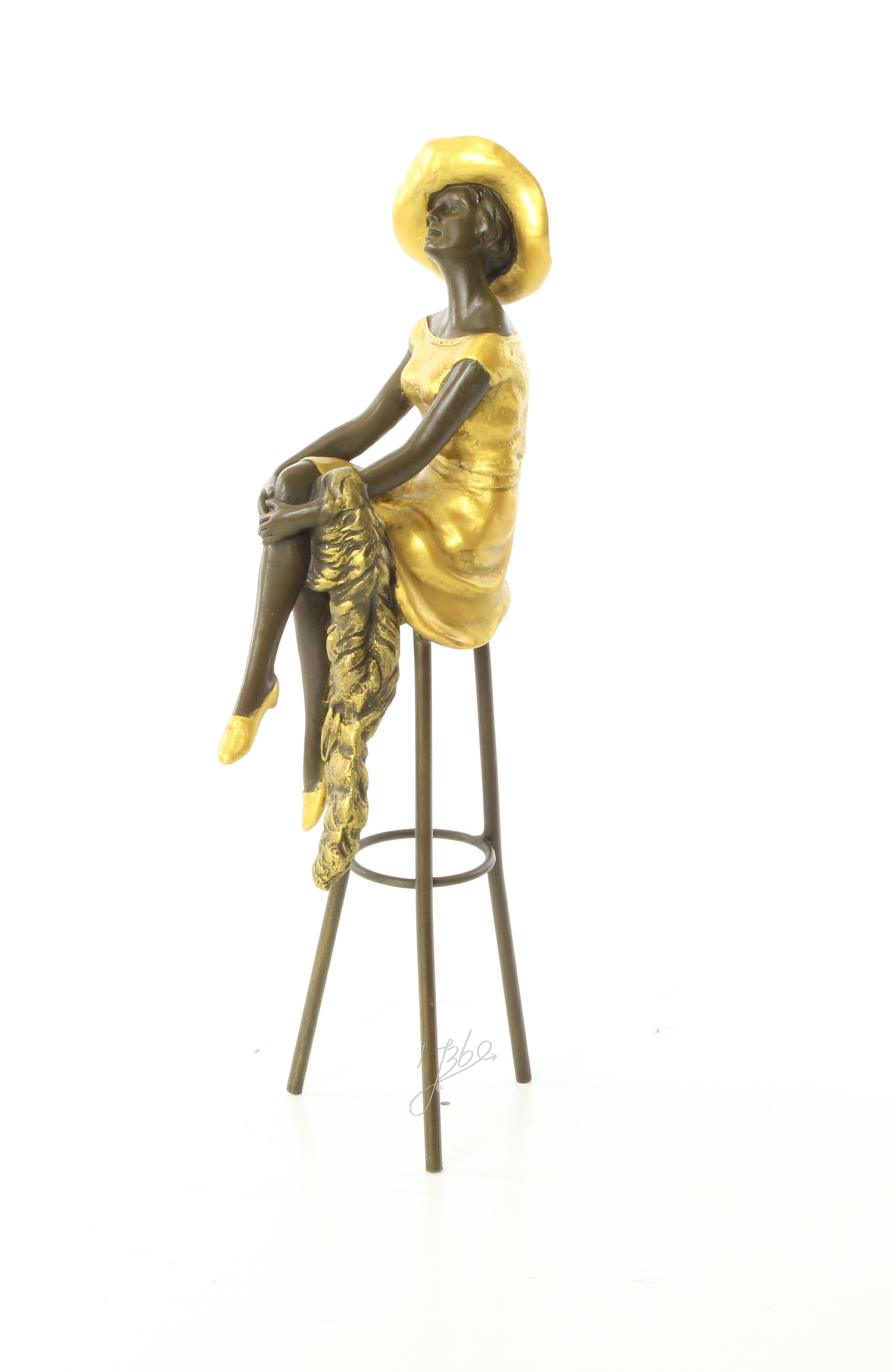 Elegante Bronzefigur Sitzend an der Bar Frau auf Hocker 11