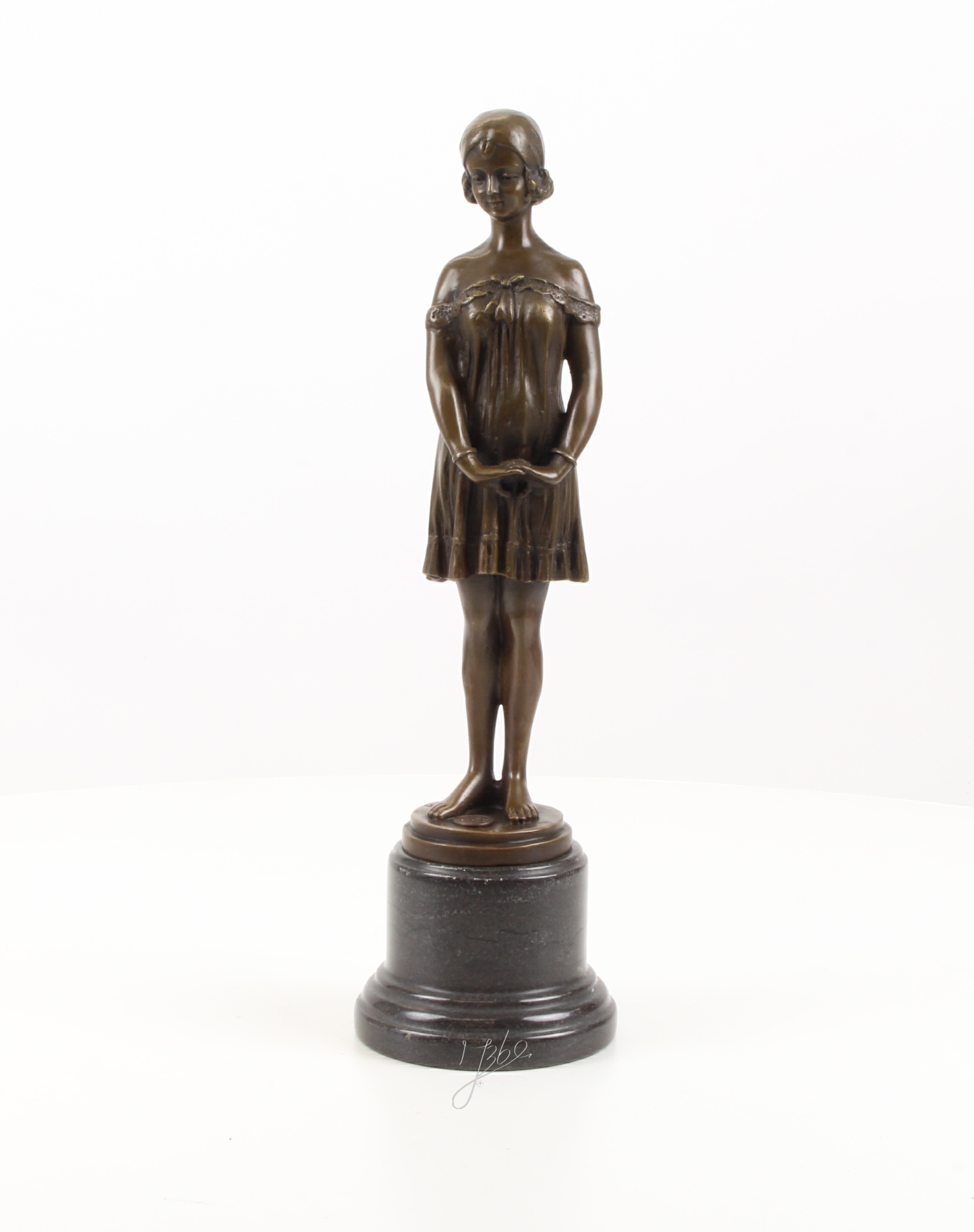 Detaillierte Bronze Figur Mädchen Elegante Bronzestatue einer jungen Frau 3
