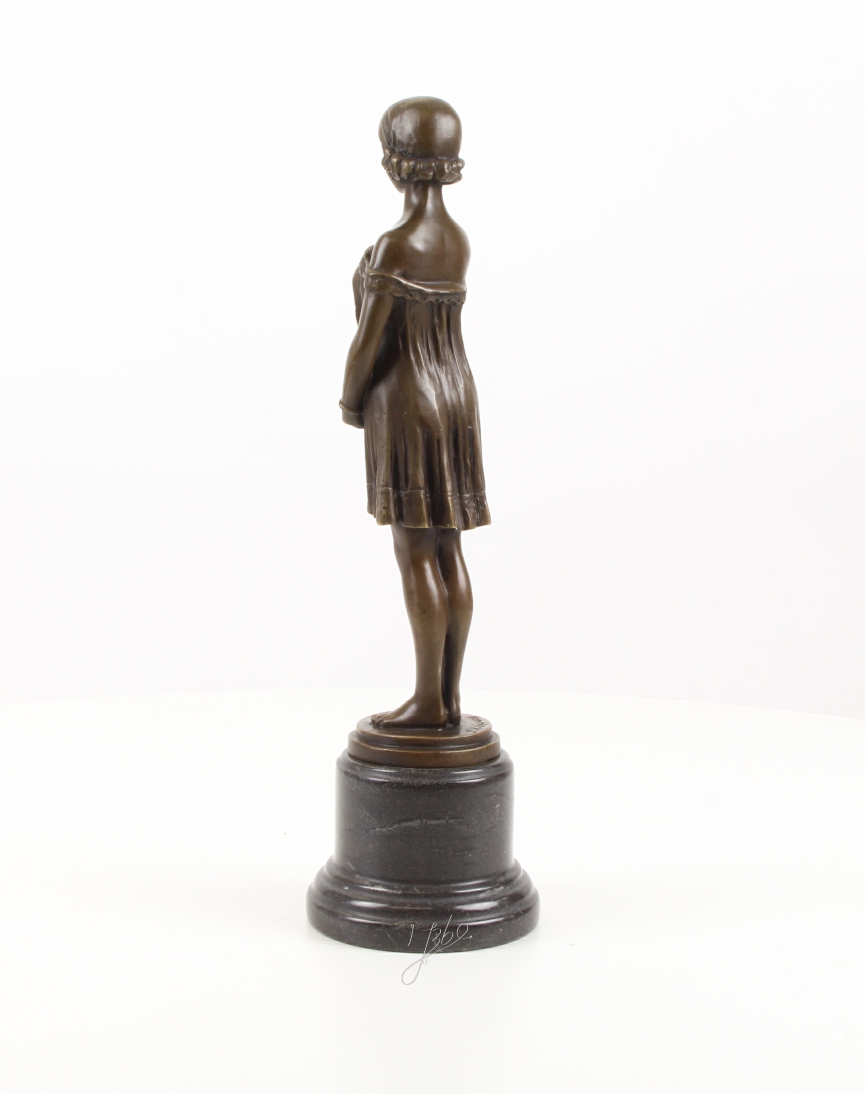 Detaillierte Bronze Figur Mädchen Elegante Bronzestatue einer jungen Frau 5