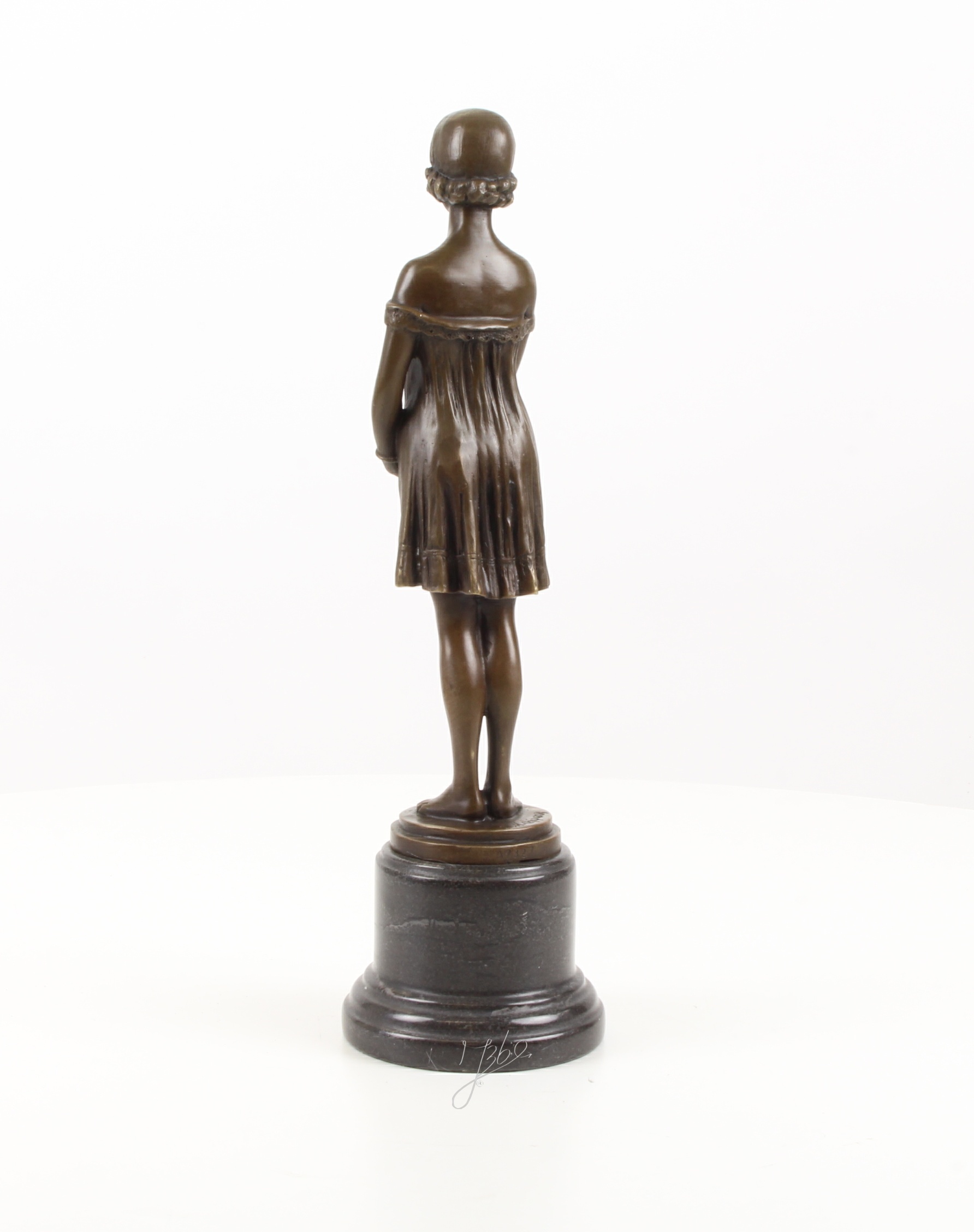Detaillierte Bronze Figur Mädchen Elegante Bronzestatue einer jungen Frau 10