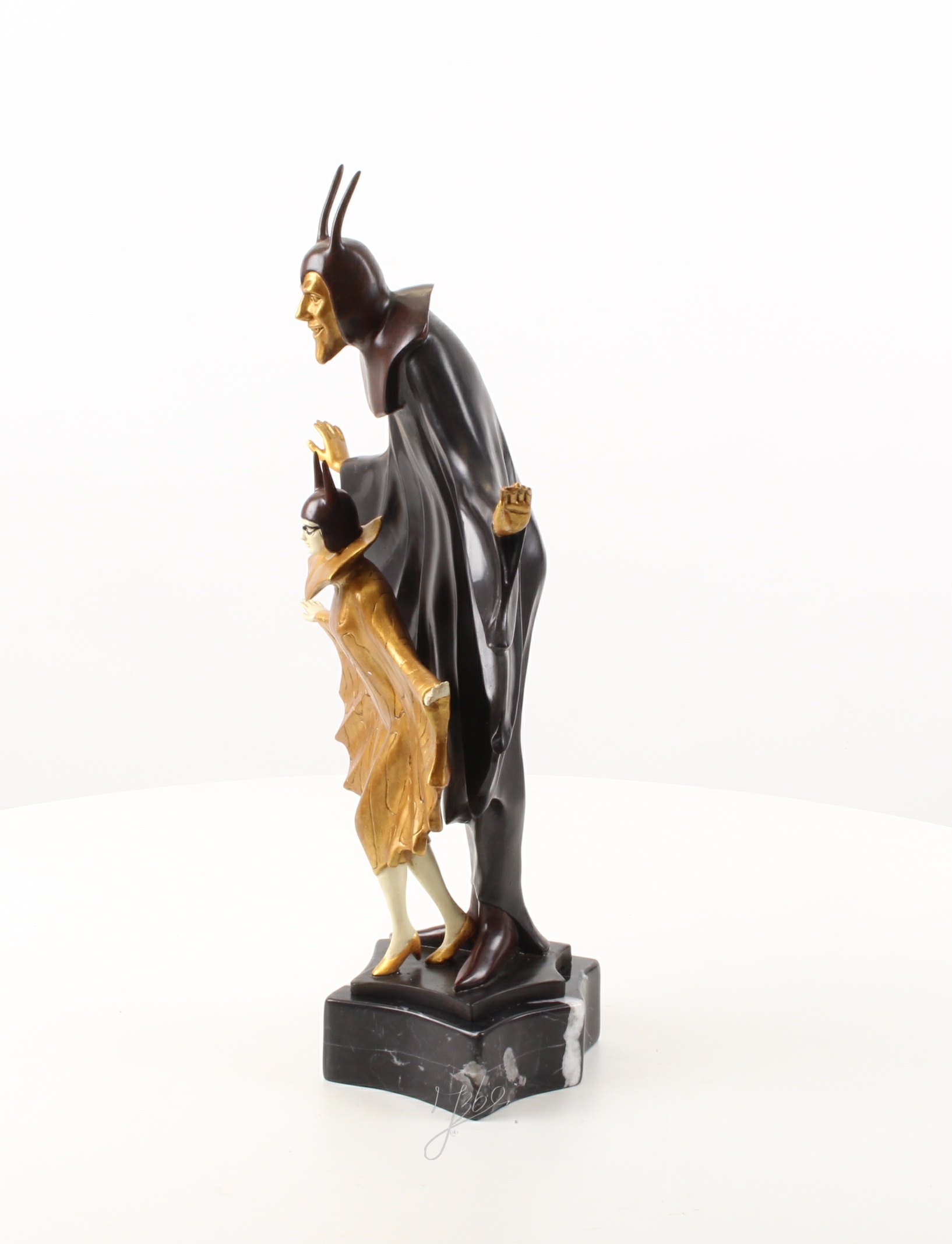 Dynamische Bronze Tanzskulptur Elegante Bewegung in Kunst 7