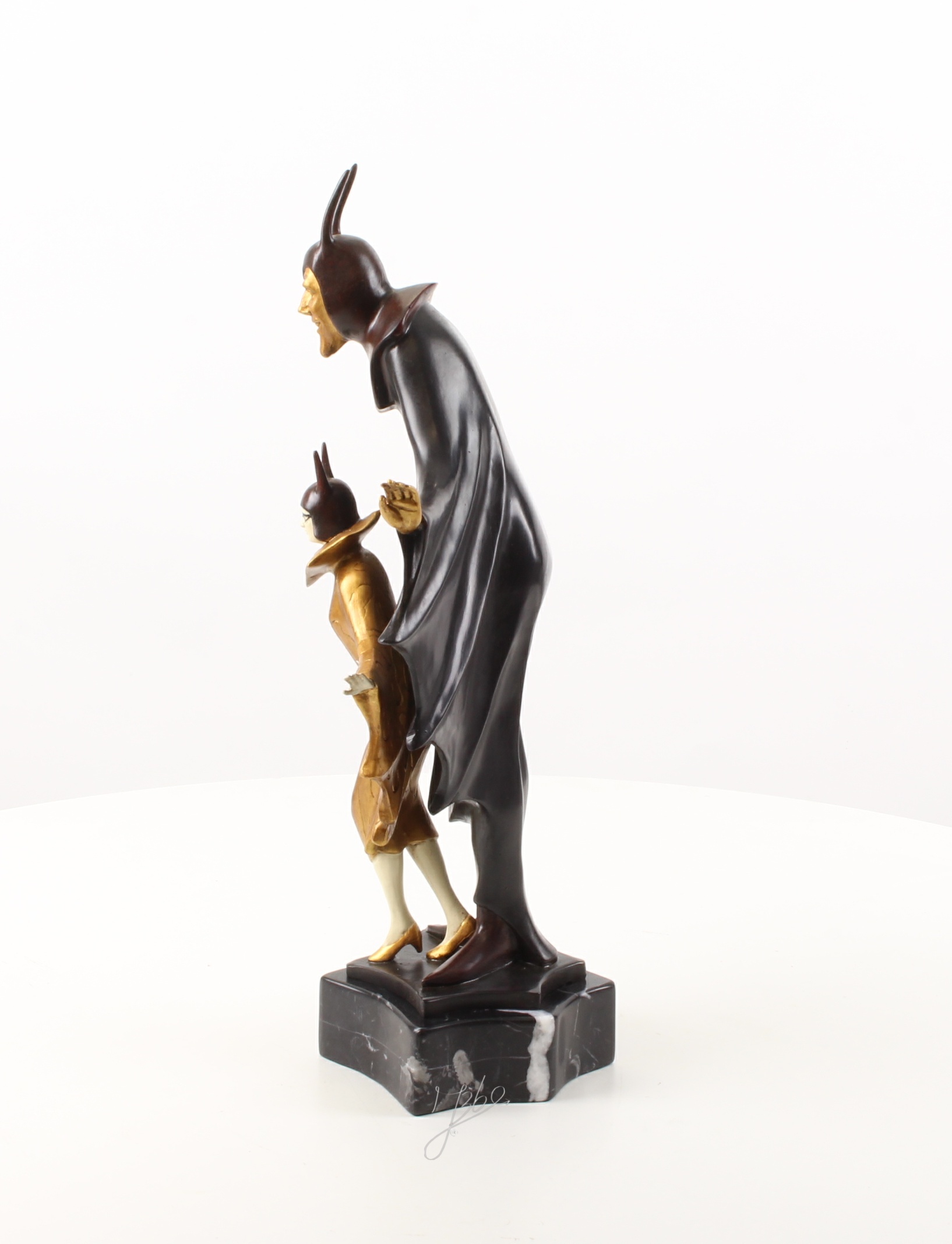 Dynamische Bronze Tanzskulptur Elegante Bewegung in Kunst 6