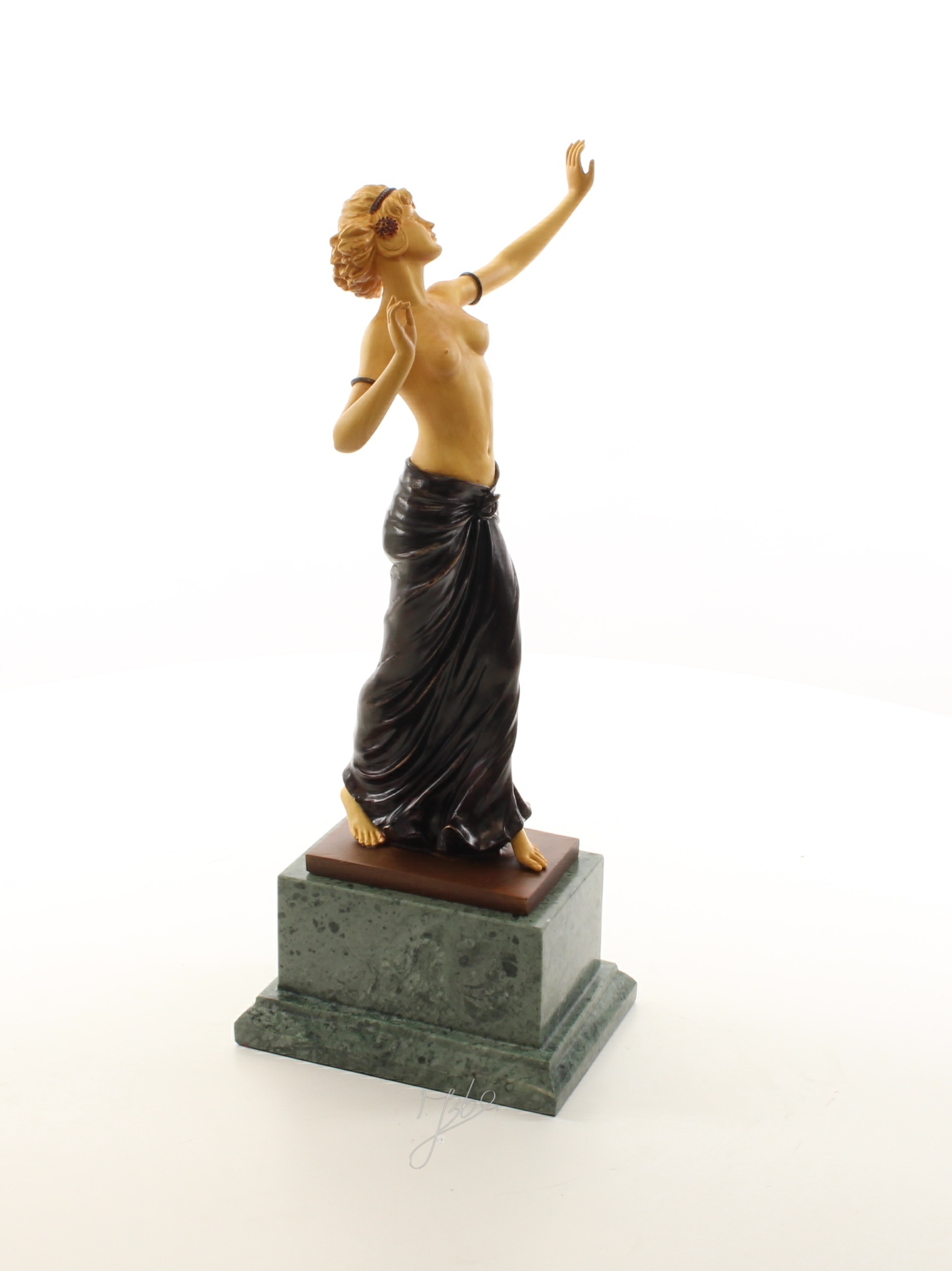 Elegante Bronze Skulptur Salome Tänzerin auf Marmorsockel 4
