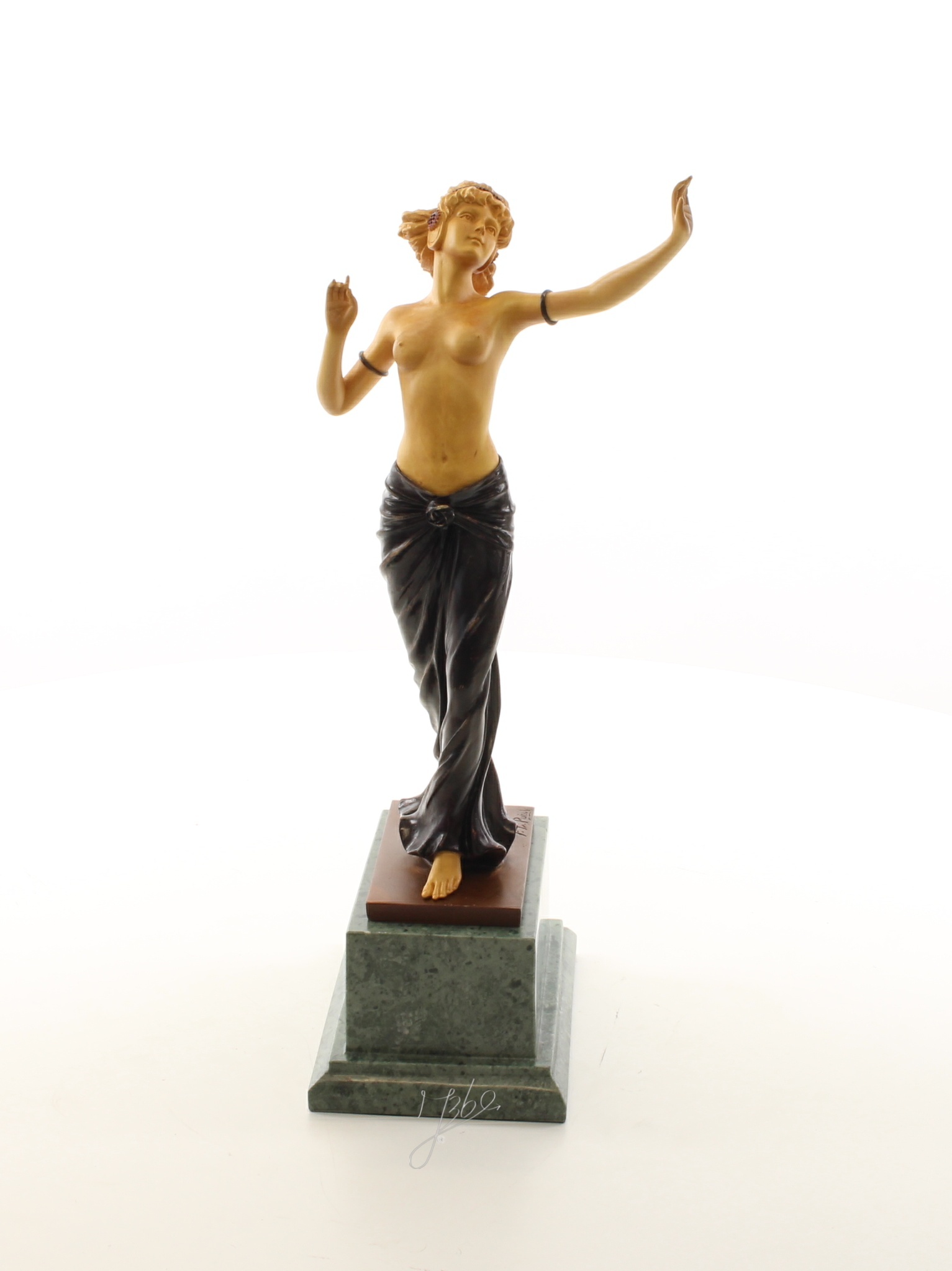 Elegante Bronze Skulptur Salome Tänzerin auf Marmorsockel 5