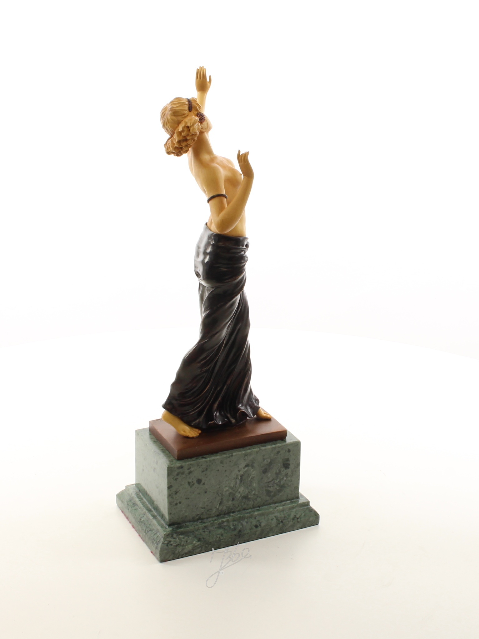 Elegante Bronze Skulptur Salome Tänzerin auf Marmorsockel 16