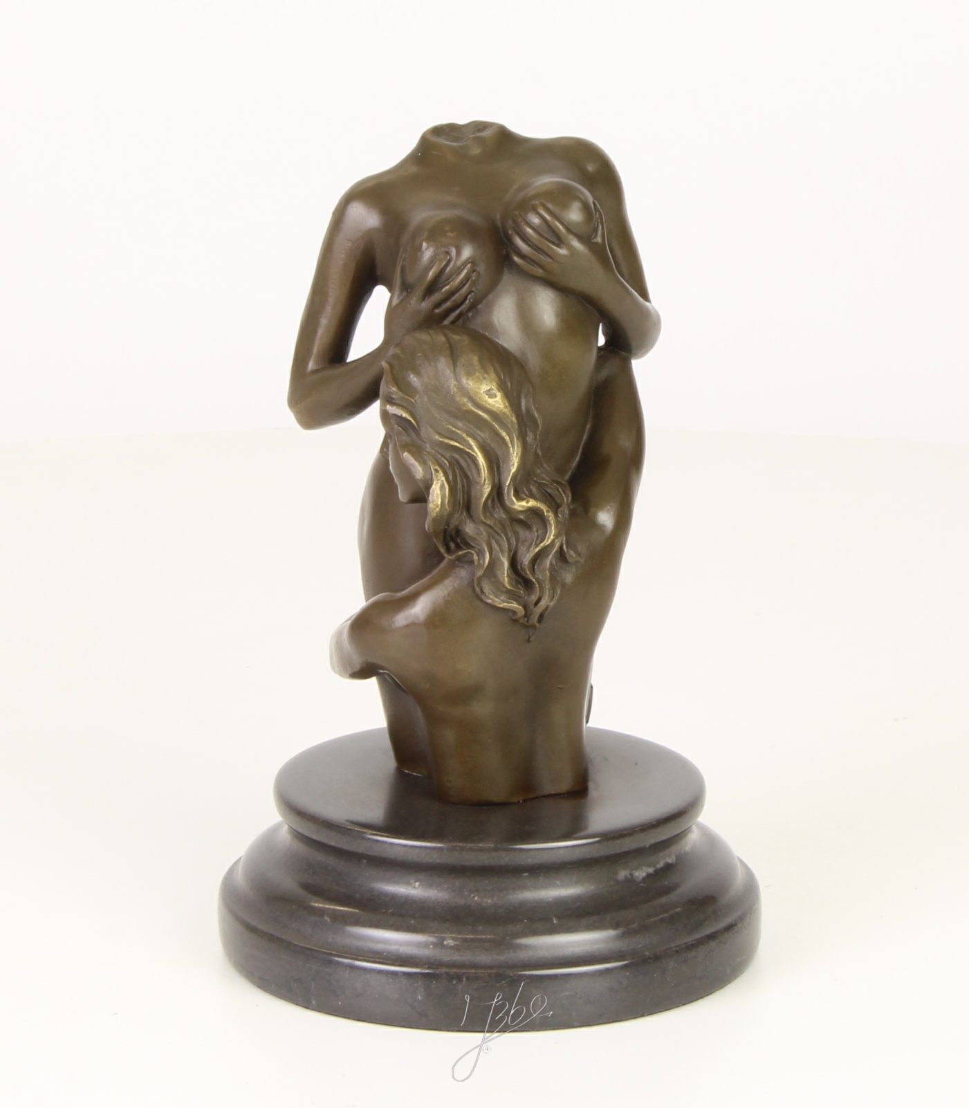 Intime Bronzeskulptur Kopflose Bronze von zwei Frauen in Umarmung 5