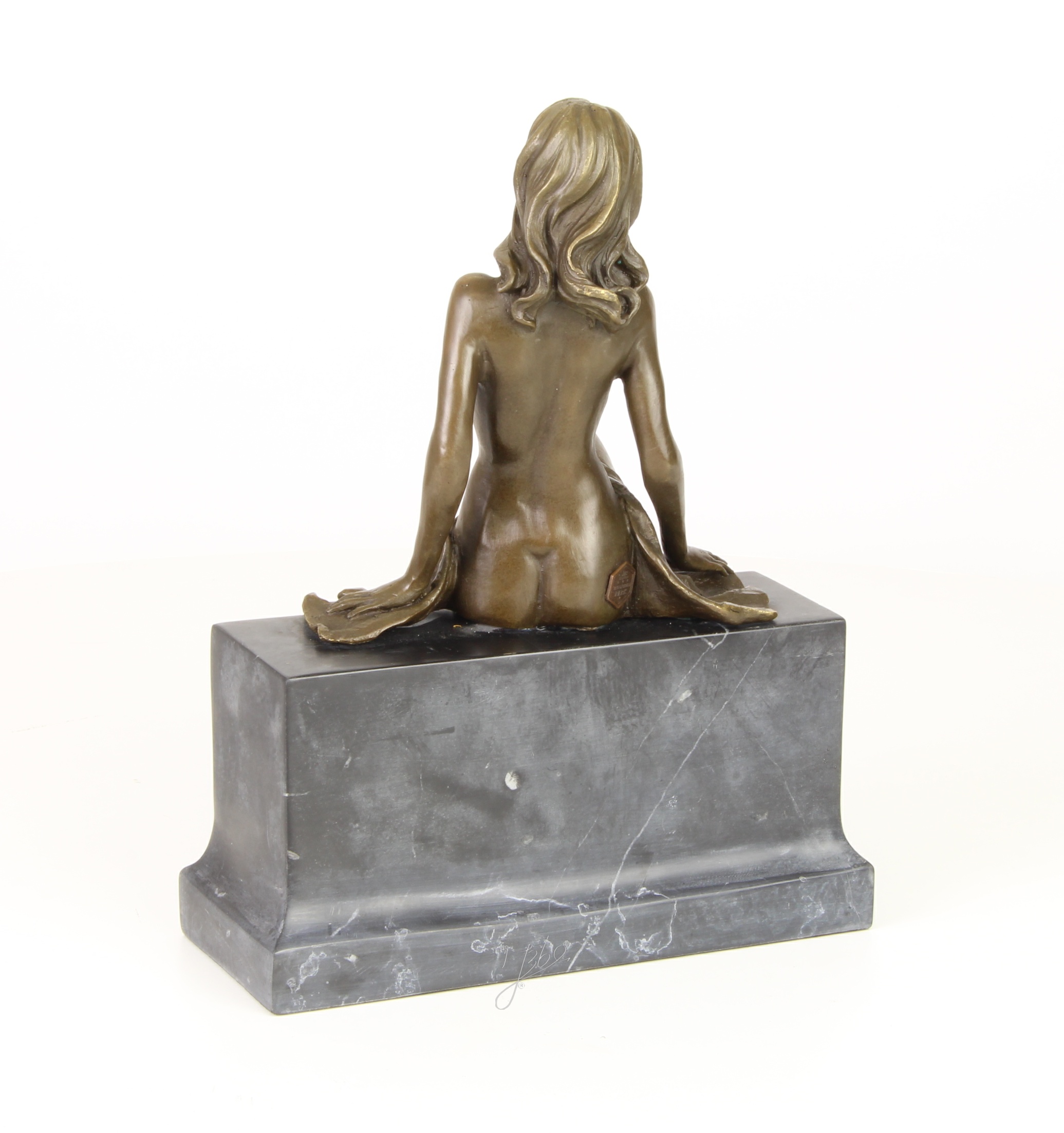 Elegante Bronze Frauenfigur Skulptur einer sitzenden Frau 9