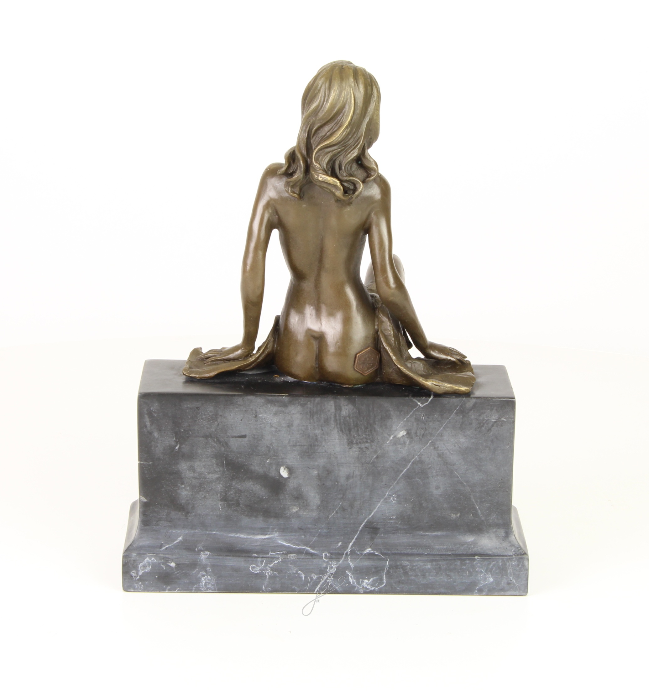 Elegante Bronze Frauenfigur Skulptur einer sitzenden Frau 12
