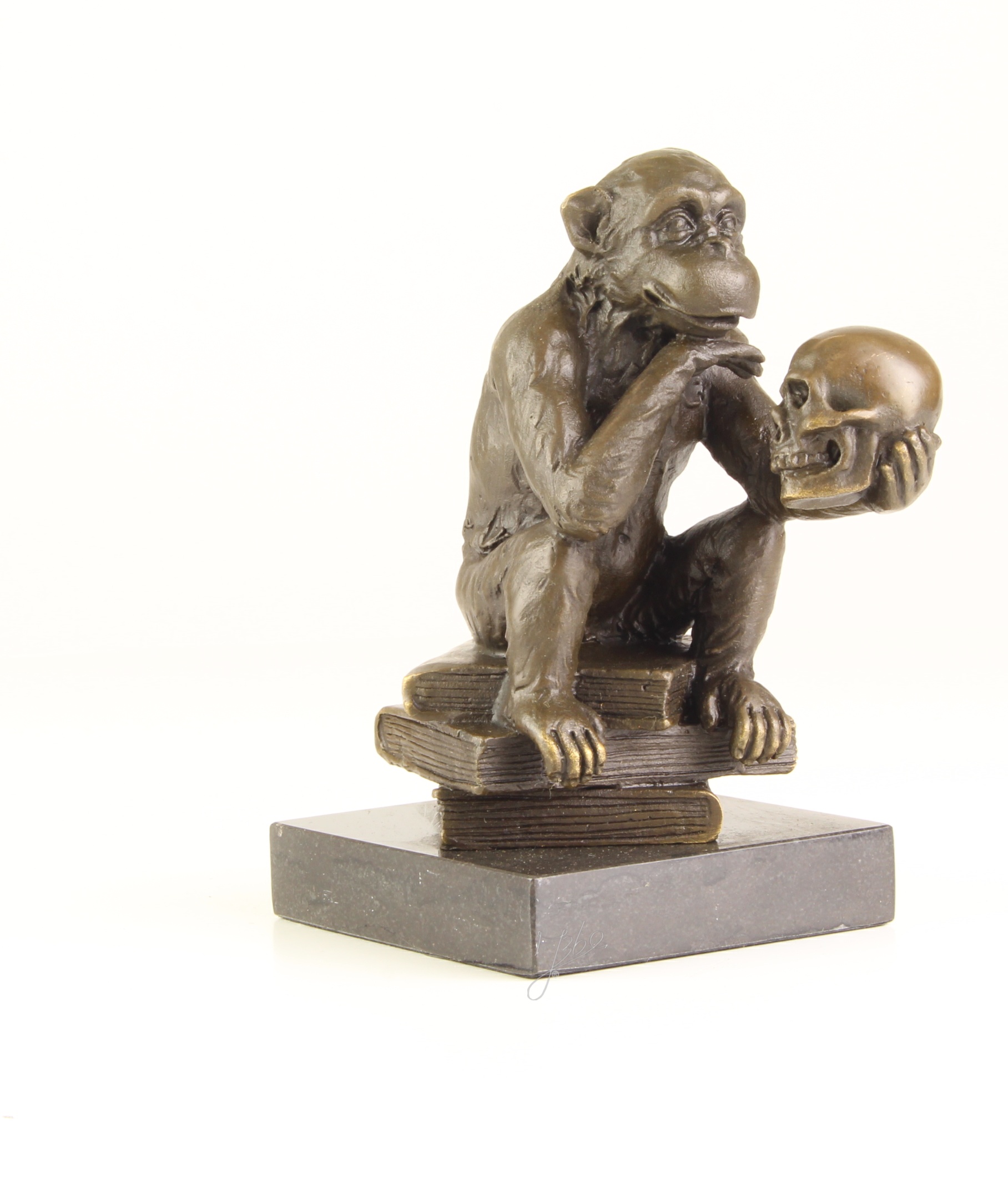 Nachdenkliche Affenbronze Skulptur mit Totenkopf Philosophie pur 3
