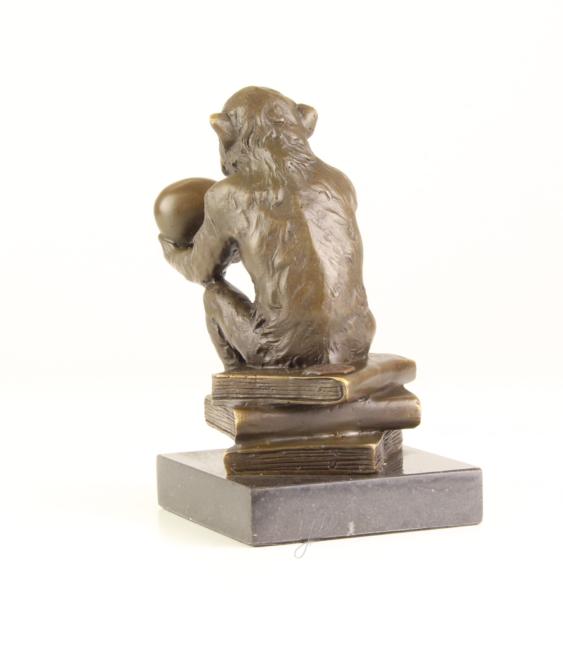 Nachdenkliche Affenbronze Skulptur mit Totenkopf Philosophie pur 7