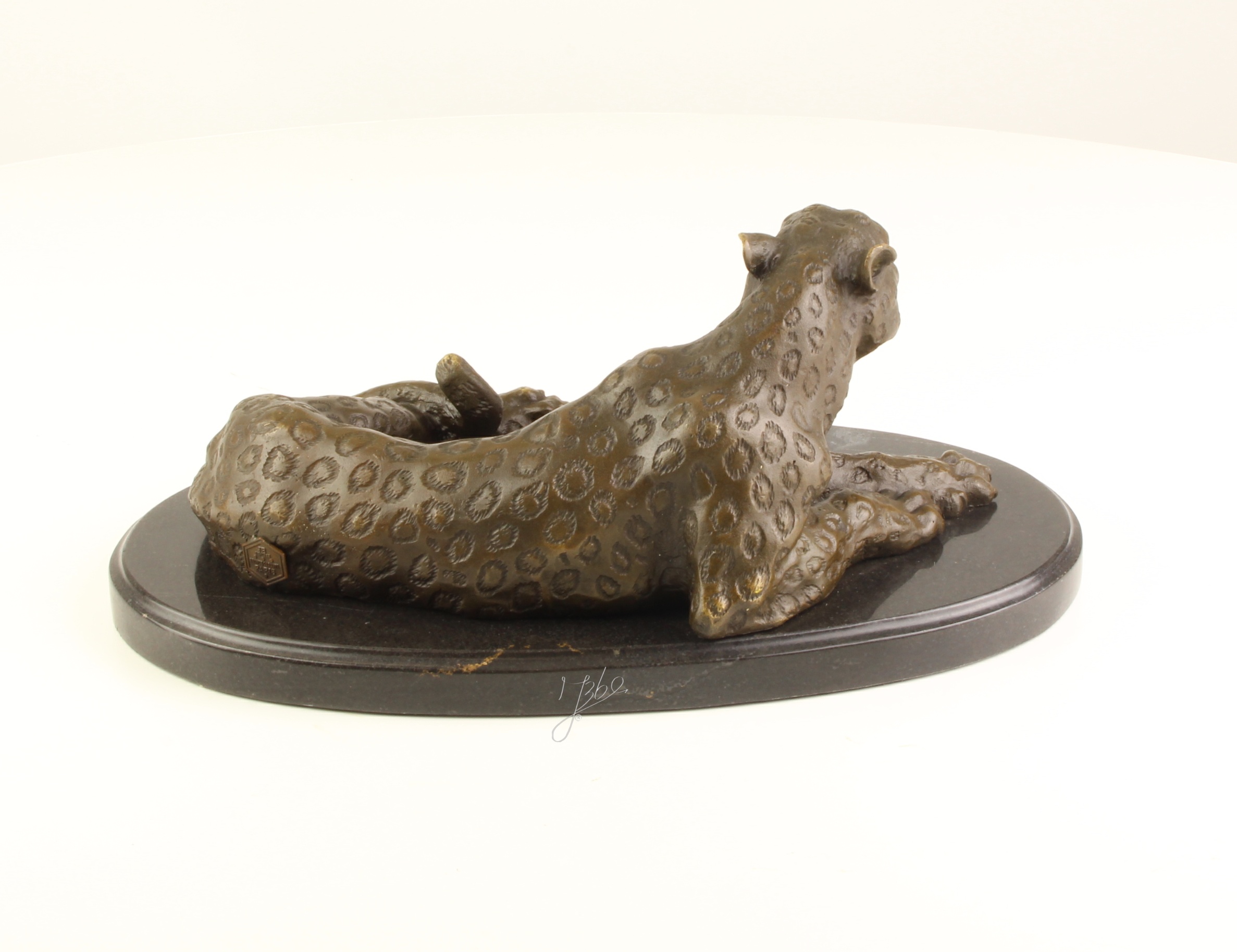 Hochwertige Bronzeskulptur Leopard Detaillierte Leopardenfigur entdecken 10