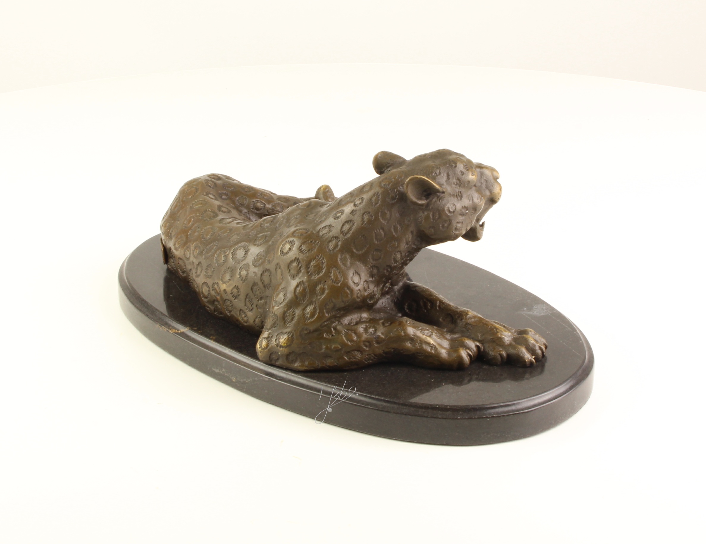 Hochwertige Bronzeskulptur Leopard Detaillierte Leopardenfigur entdecken 11