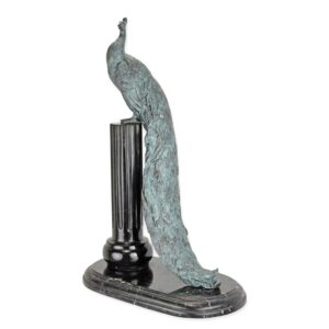 Detailreiche Bronze Pfau Skulptur auf Säule  Elegantes Kunstwerk