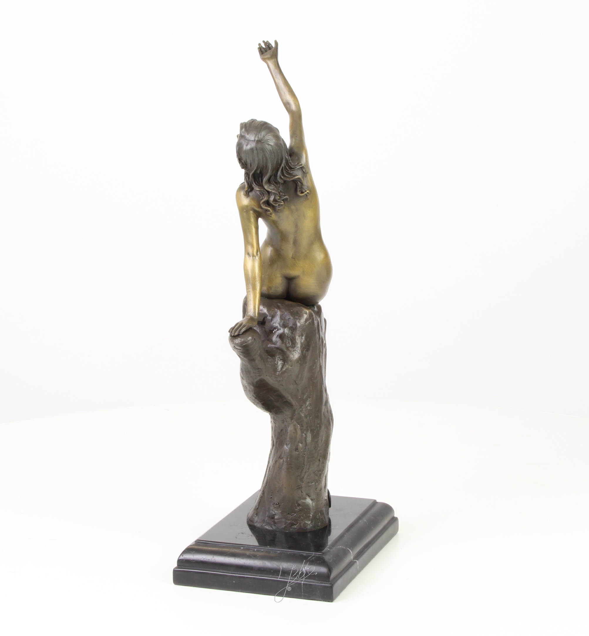 Elegante Bronze Frauenfigur Skulptur einer Sitzenden Frau 7