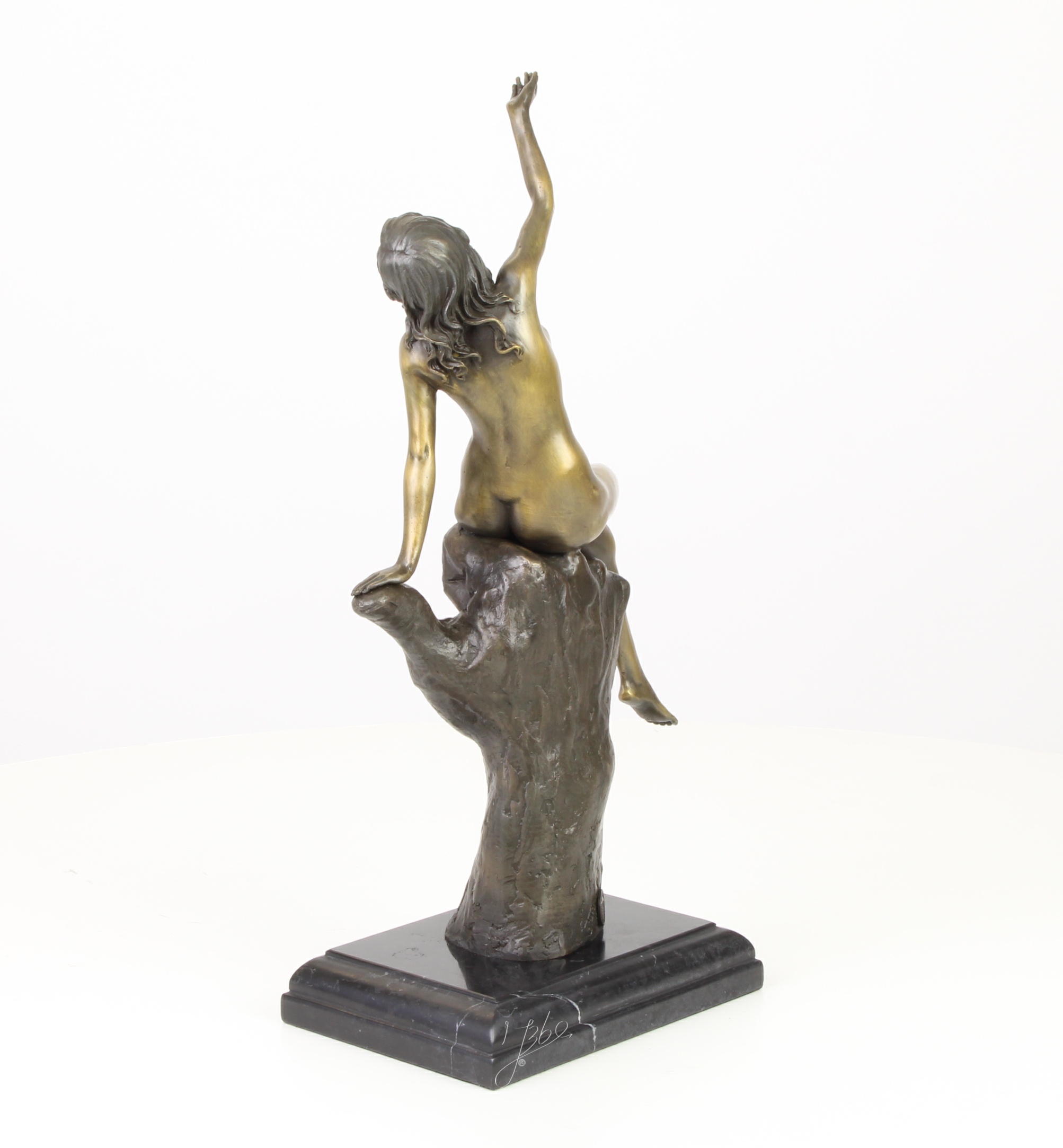 Elegante Bronze Frauenfigur Skulptur einer Sitzenden Frau 10