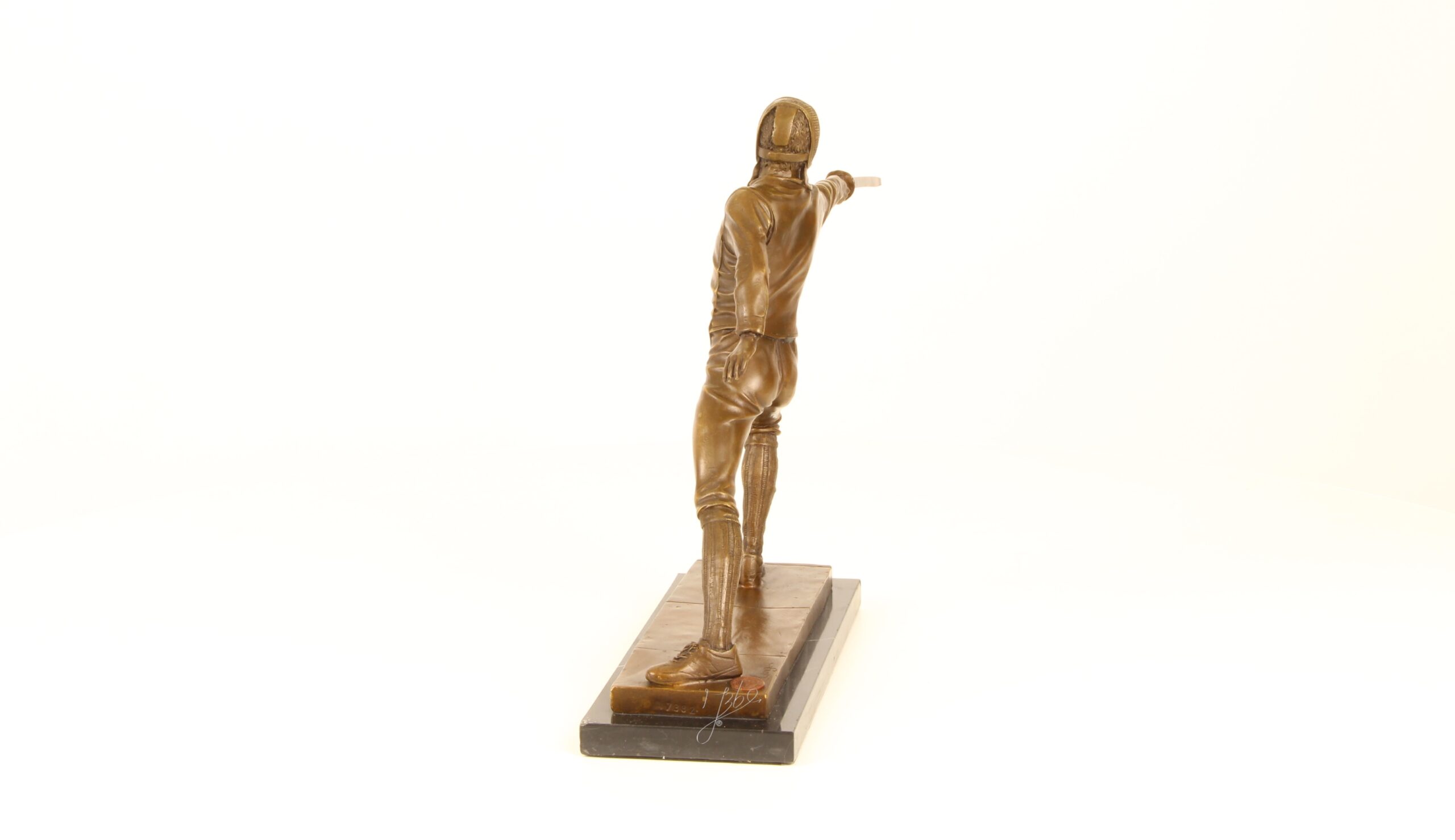Elegant gestaltete Bronze Fechter Skulptur in dynamischer Kampfhaltung 7