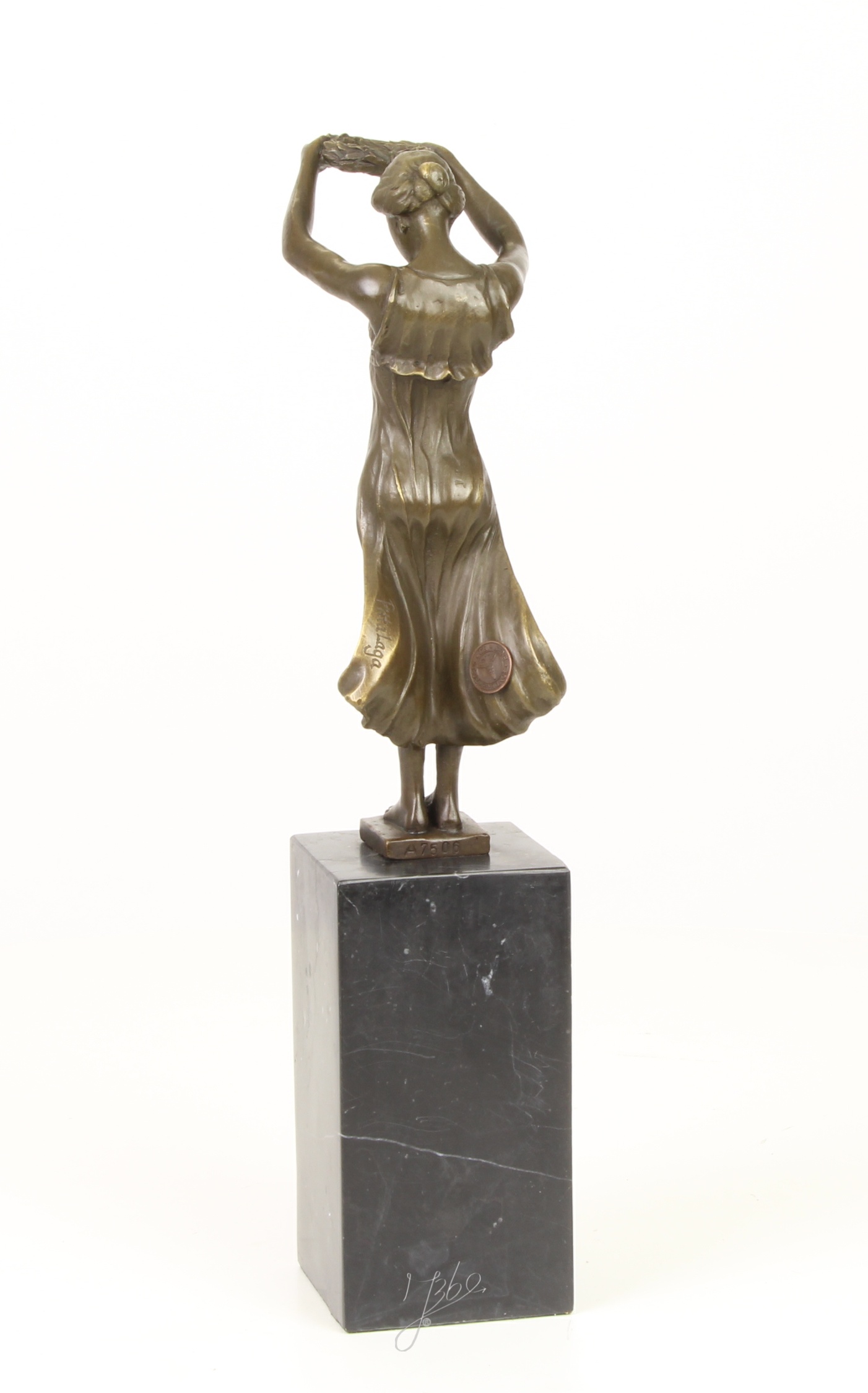 Elegante Bronze Frauenfigur Gëlle Fra Skulptur für Ihr Zuhause 10