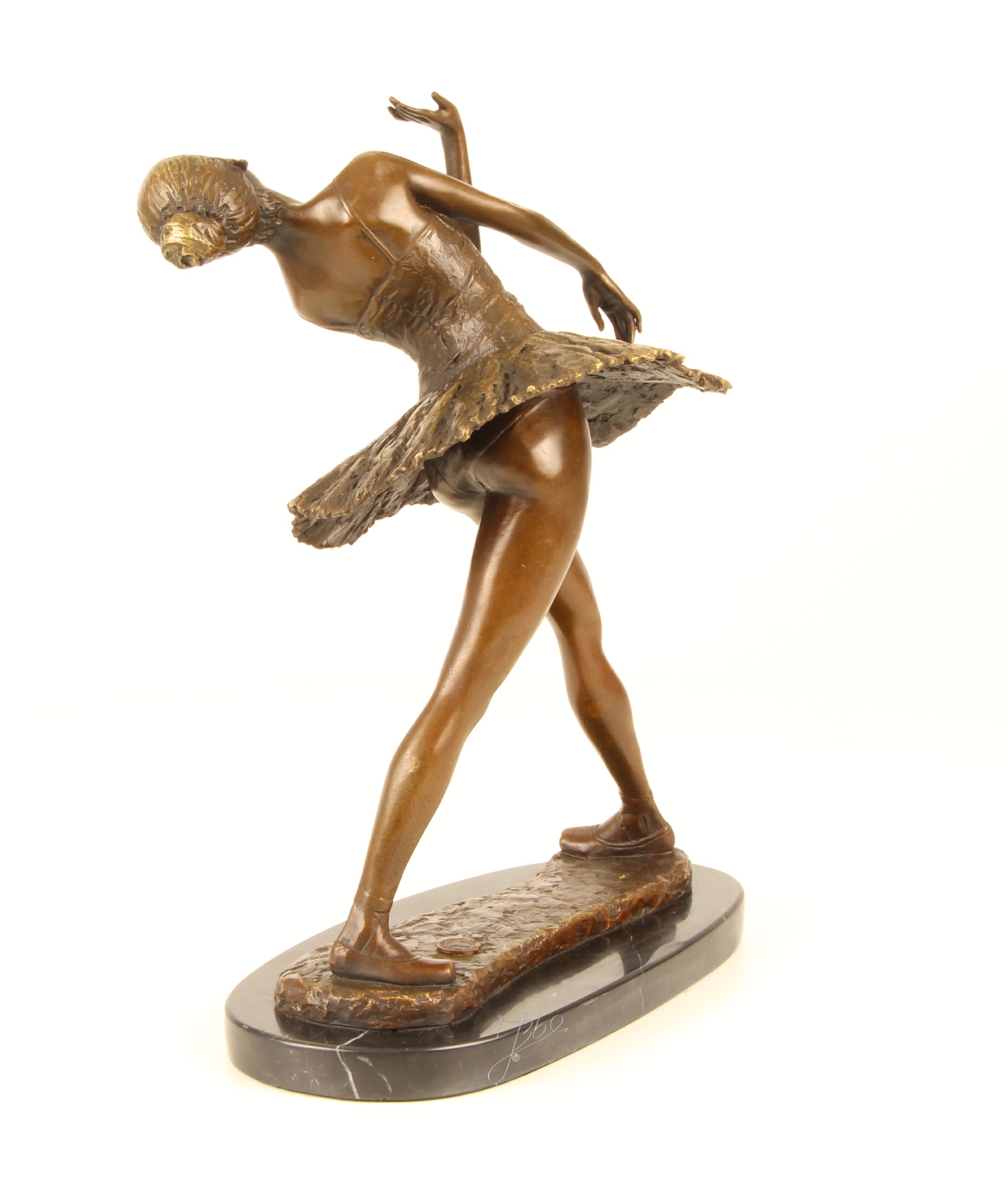Elegante Bronze Ballerina Skulptur Detaillierte Tänzerin im Tutu 7