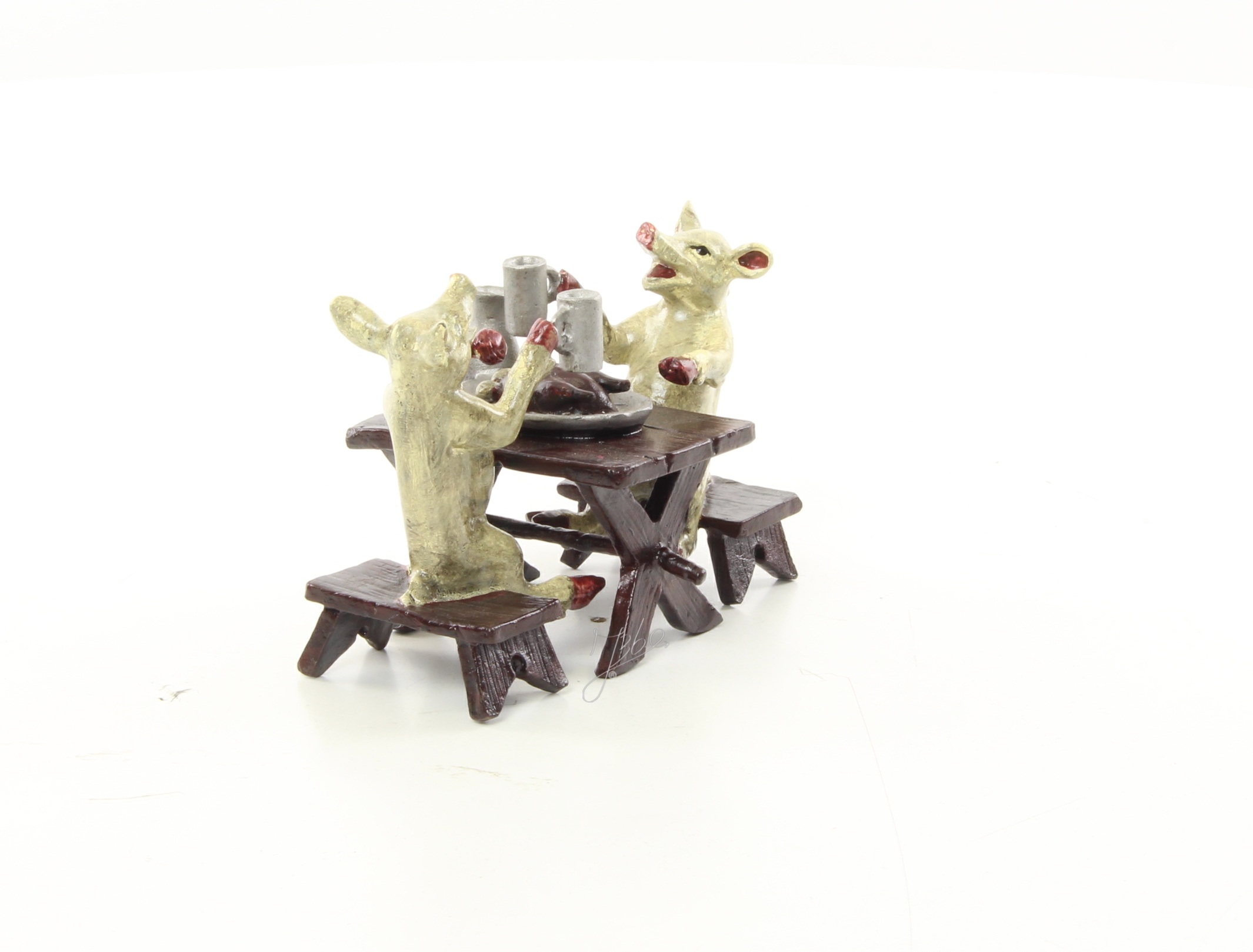 Humorvolle Bronzeskulptur Mäuse beim Abendessen mit Krügen 12