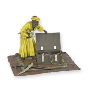 Exquisite orientalische Bronzeskulptur arabischer Abenteurer auf Teppich