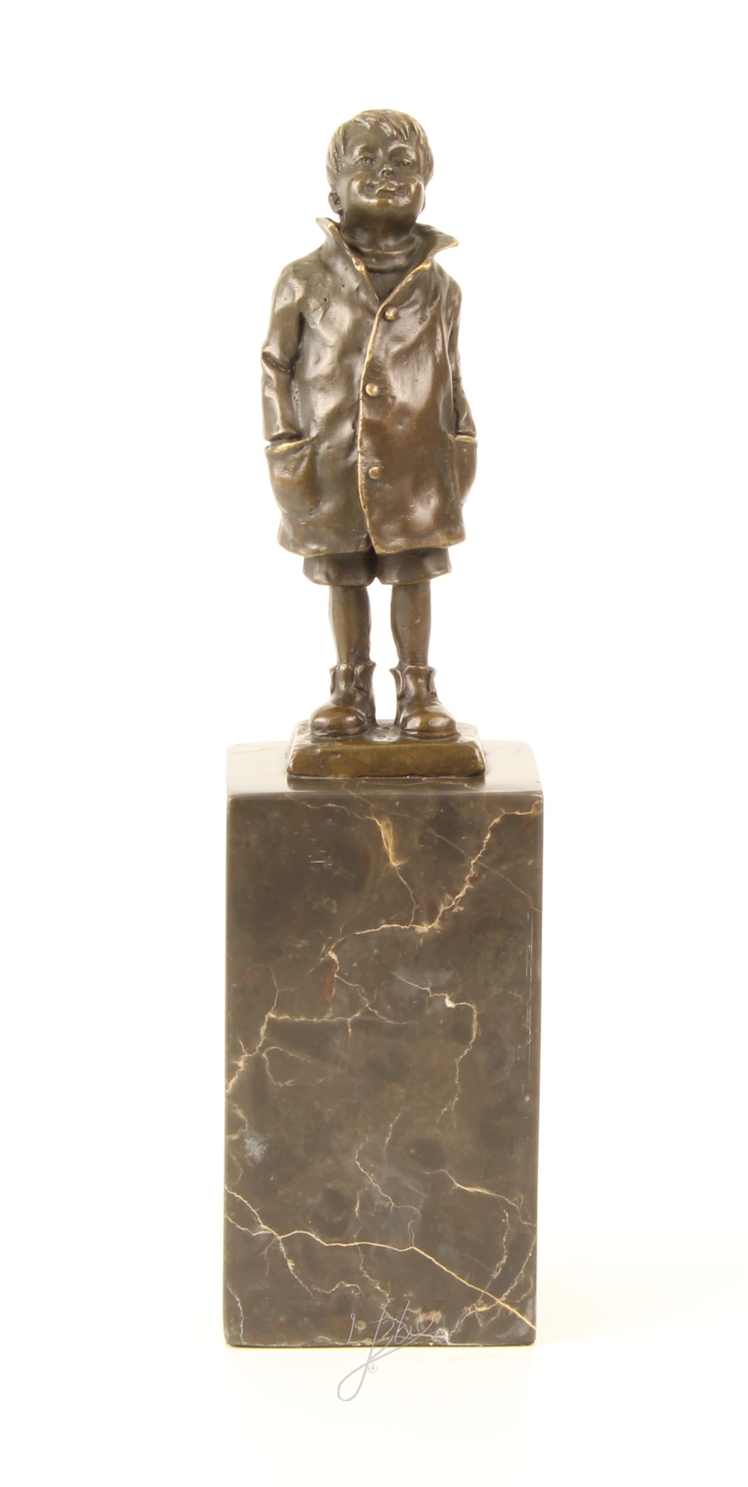 Hochwertige Bronze Kinderskulptur Junge mit Mantel für Ihr Zuhause 3