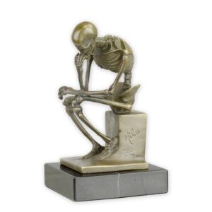 Elegante Bronze Skelettskulptur Nachdenkliches Design auf Marmorsockel