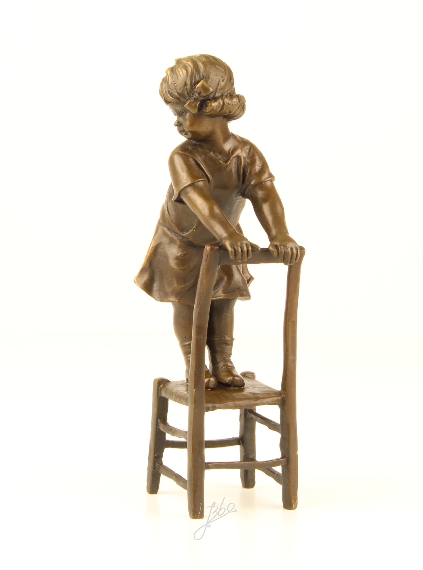 Verspielte Bronzeskulptur Mädchen auf Stuhl Kunstvolle Eleganz 5