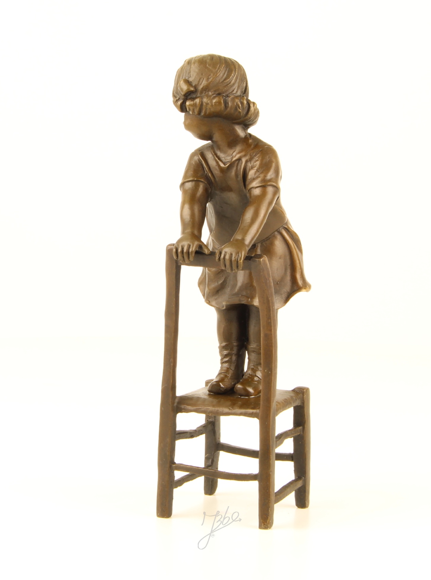 Verspielte Bronzeskulptur Mädchen auf Stuhl Kunstvolle Eleganz 8